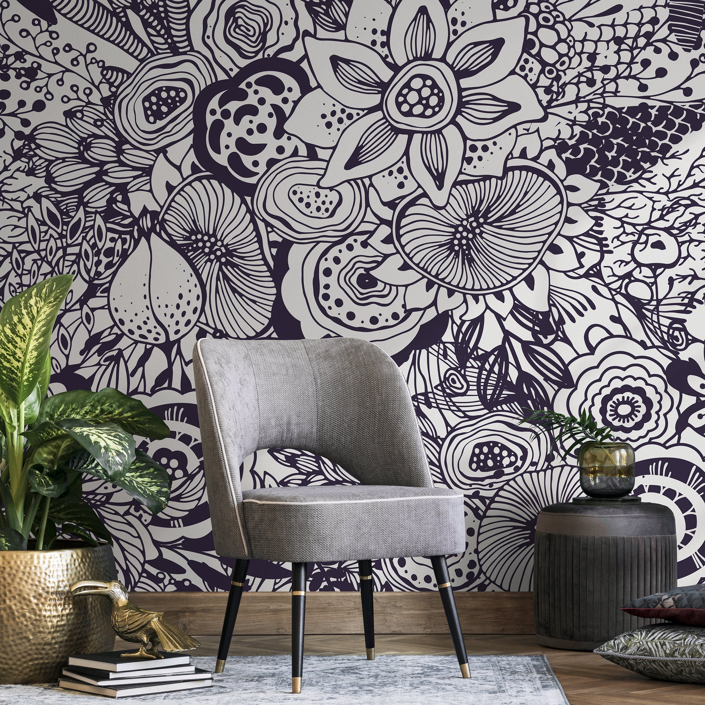 Abstract Floral Wallpaper With A Bold Line Art Motif In Dark Blue - B421