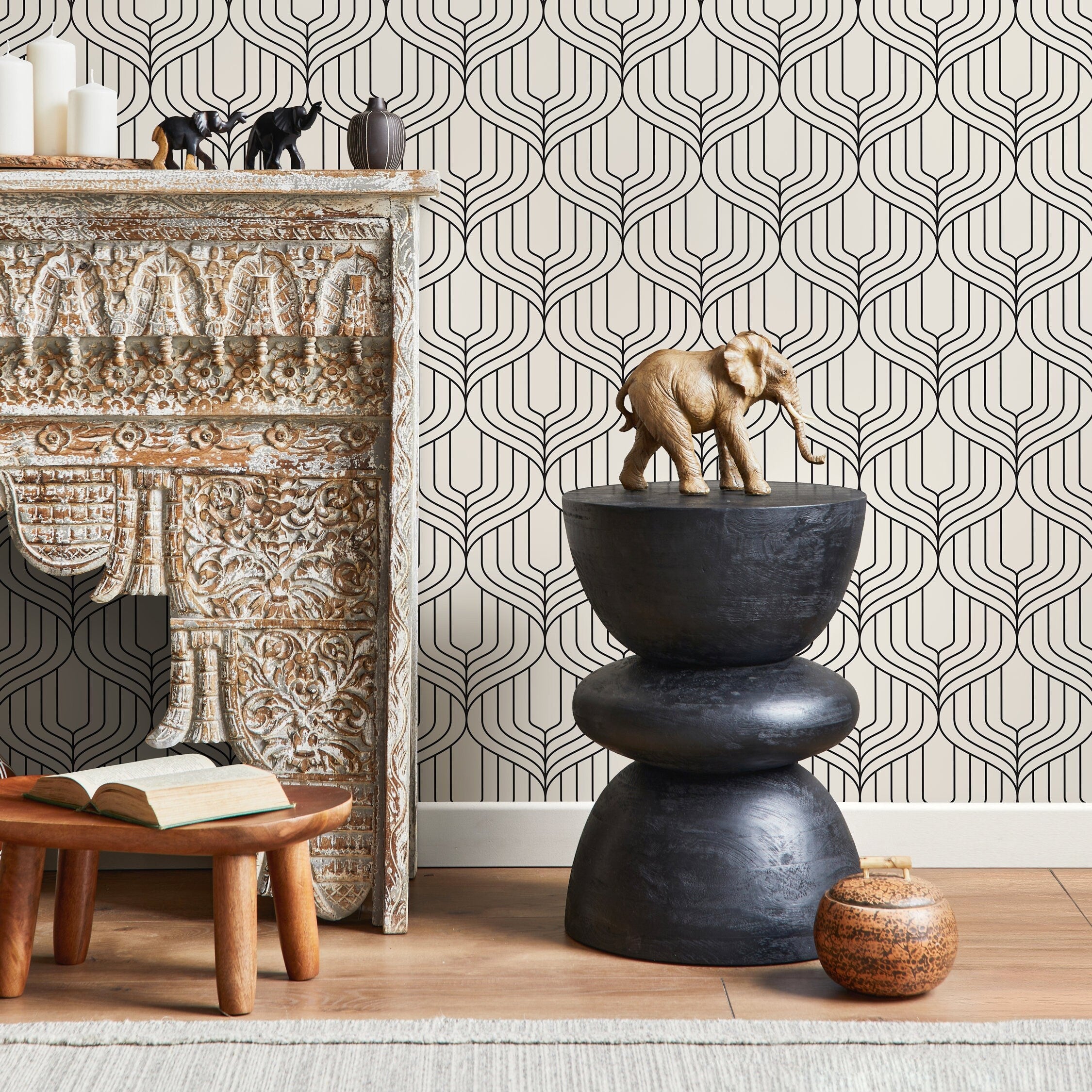Art Deco Wallpaper With Rhythmic Interlocking Lines In Black And Cream - B287