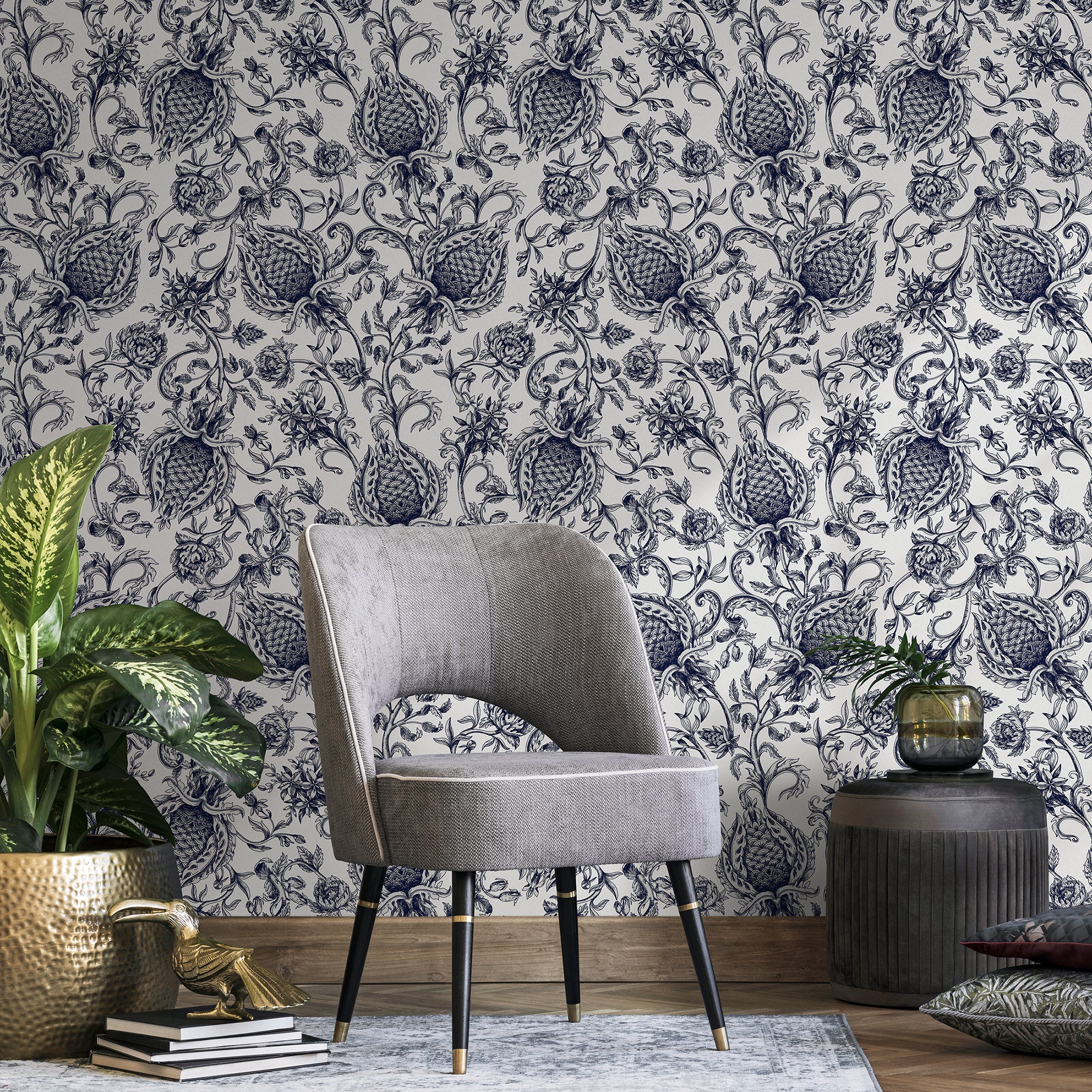 Vintage Floral Wallpaper With A Damask Motif In Navy Blue - B310