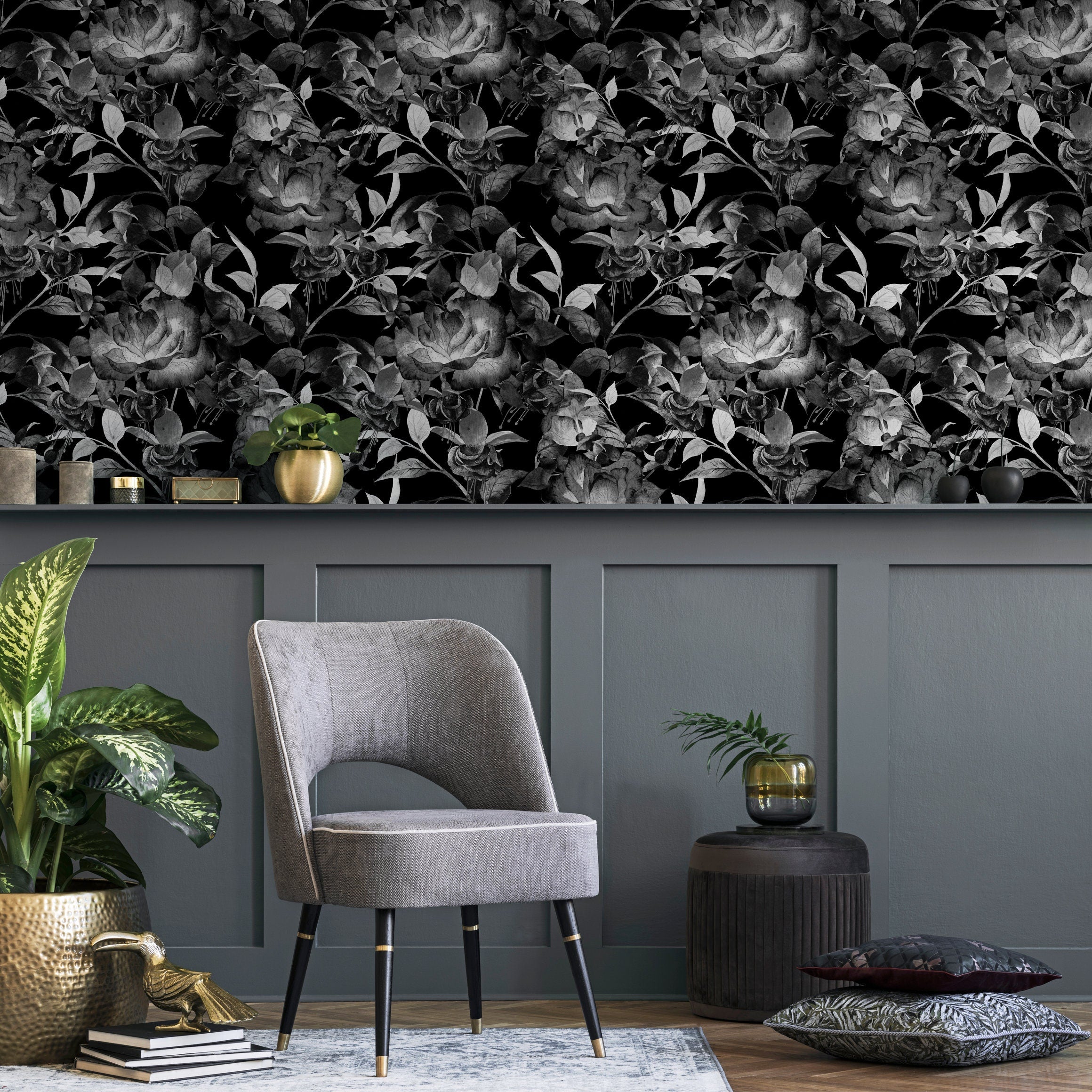 Floral Wallpaper With Grayscale Watercolor Blooms In Black And Gray - B343