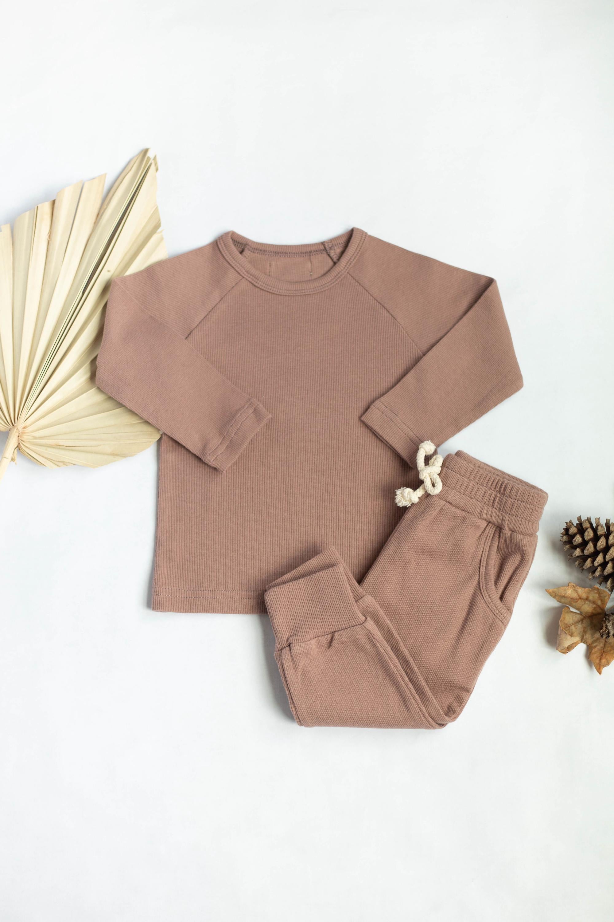 Cozy Ribbed Cotton Set For Kids - Perfect Holiday Gift For Baby And Kids