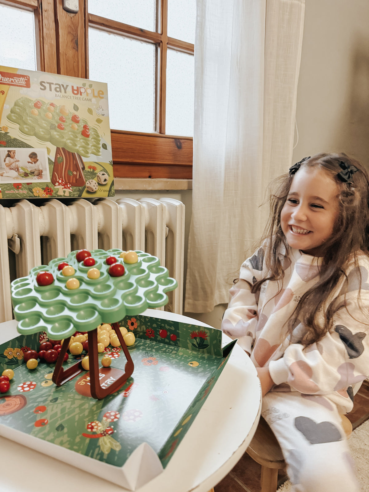 Stay Apple Balance Tree Game