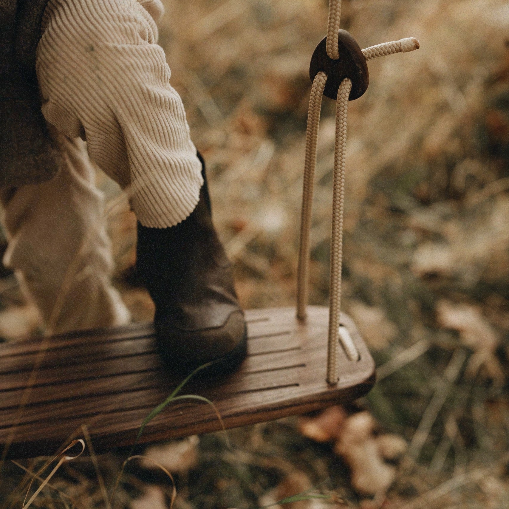 Classic - Walnut - Beige