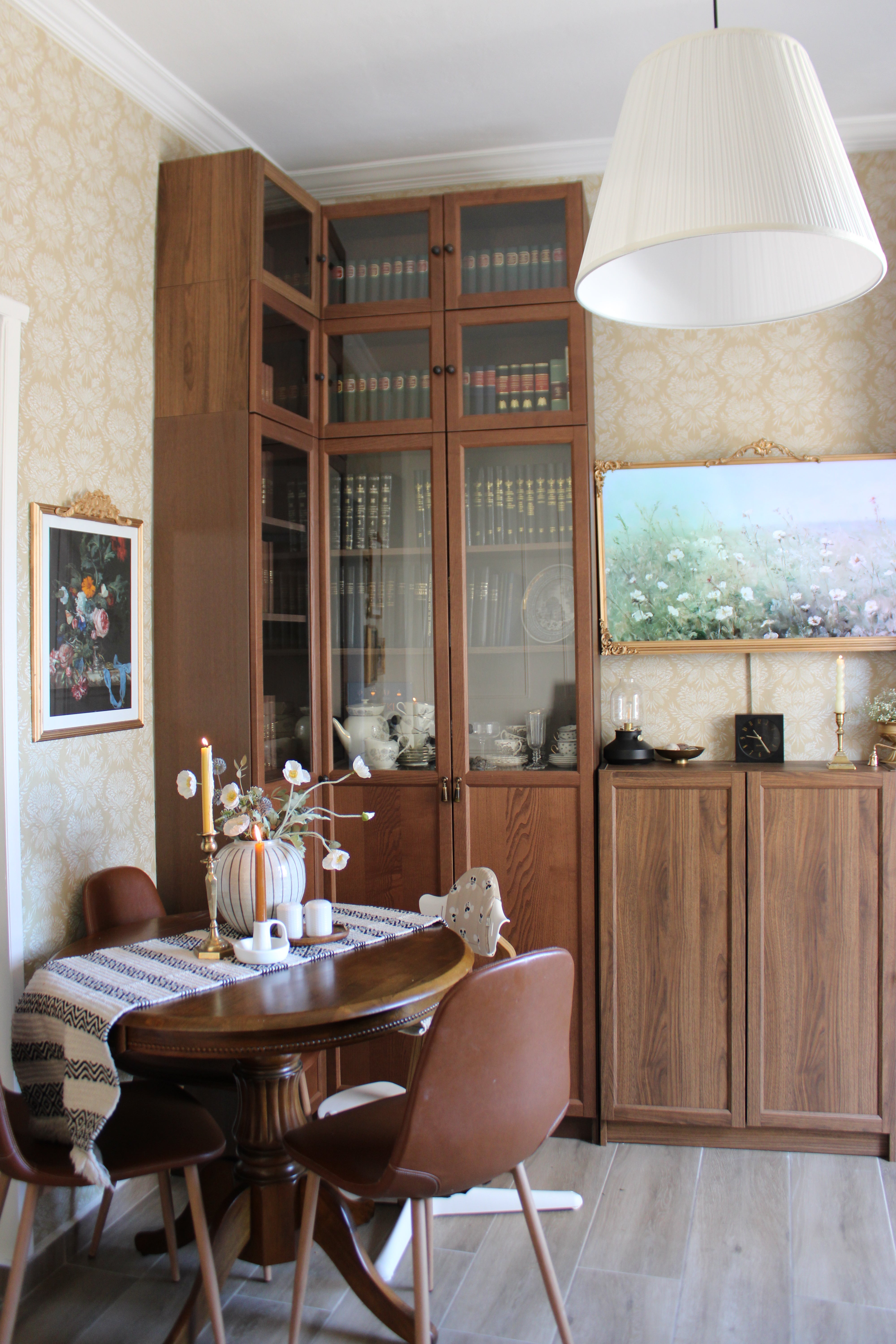 Genevieve Wallpaper By Bloomery Decor