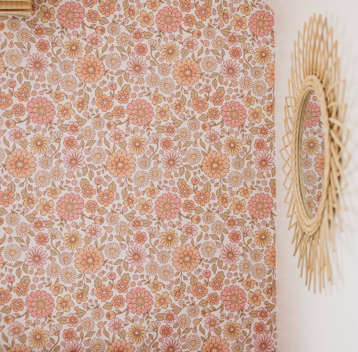 Daisy Wallpaper By Lovely People Studio