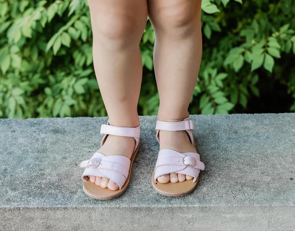 Harper Buckle Sandals - Pink