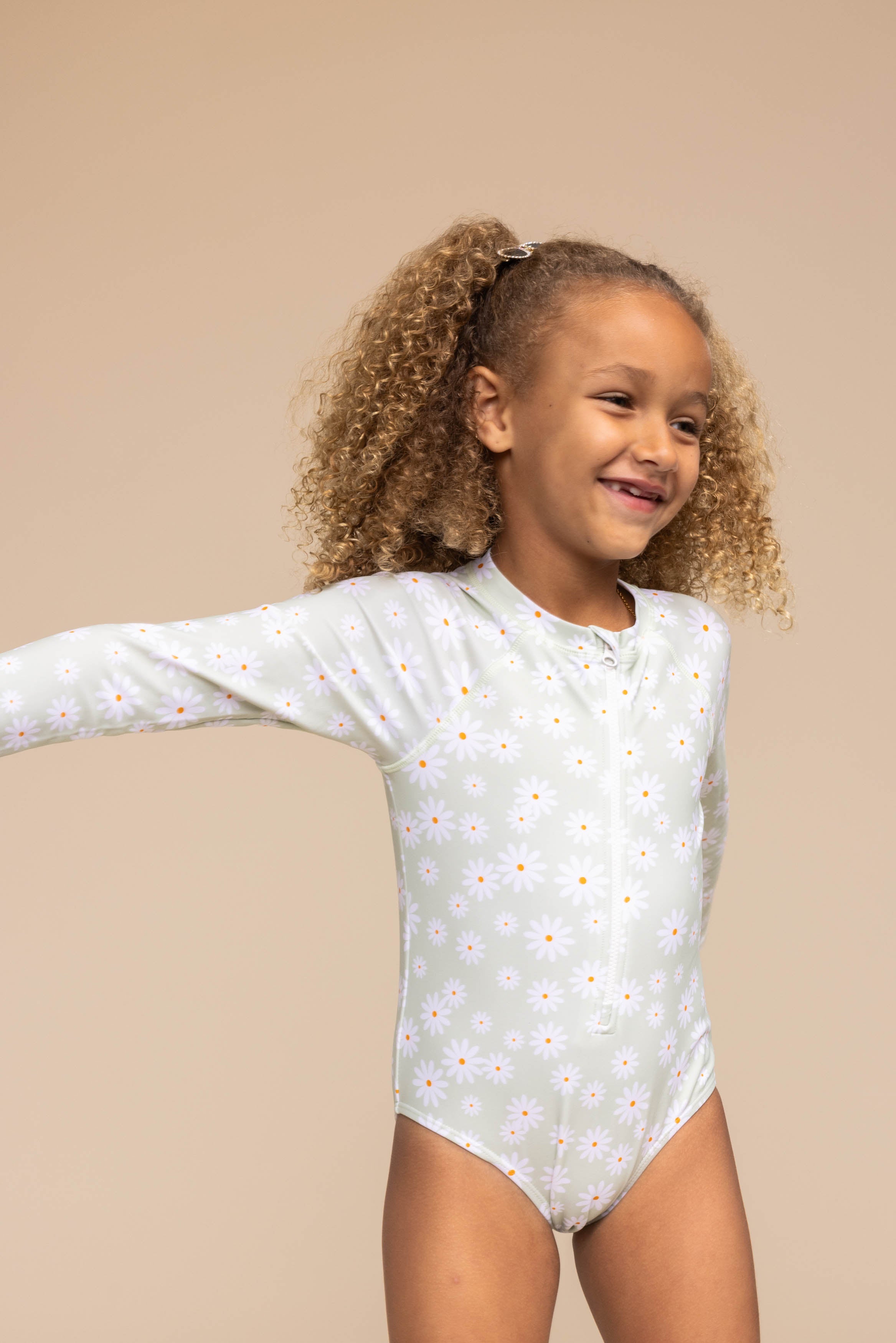 Girl's Zip Up Rashguard | Green Daisy