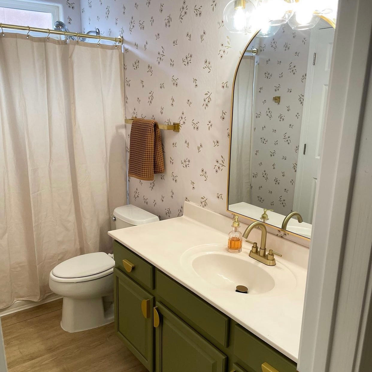 Eleanor Wallpaper By Micush