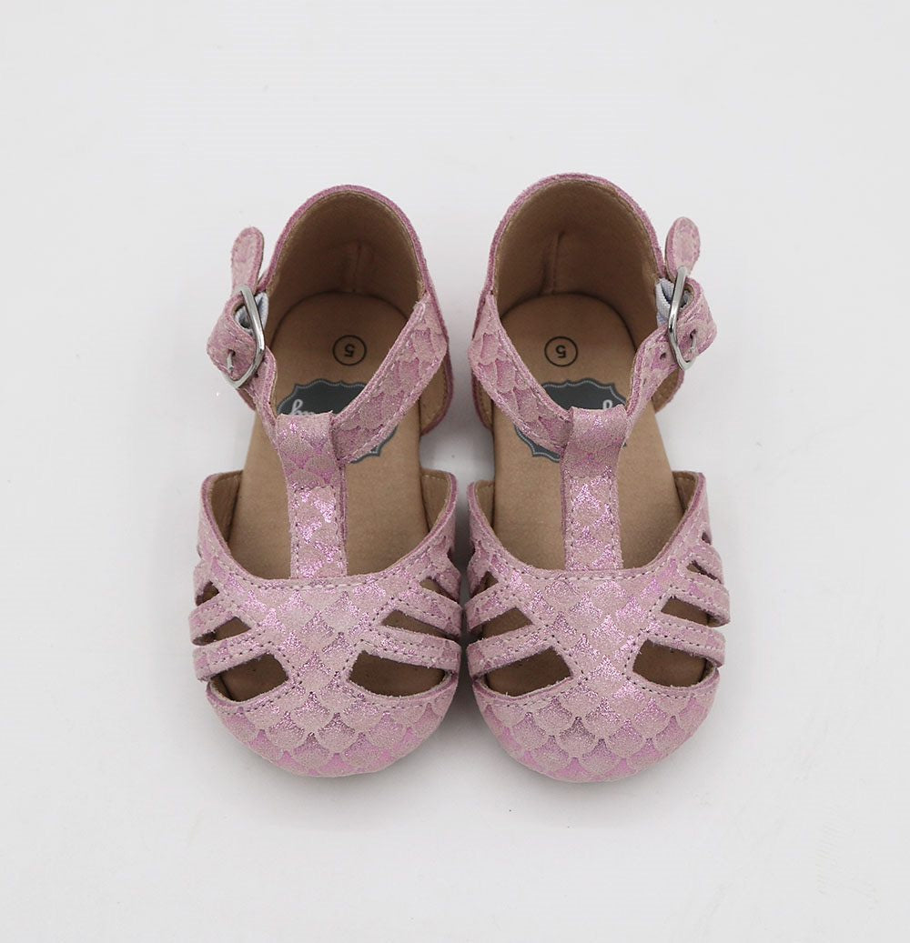 Gray Cutout Shoes - Mermaid Scales (pink)