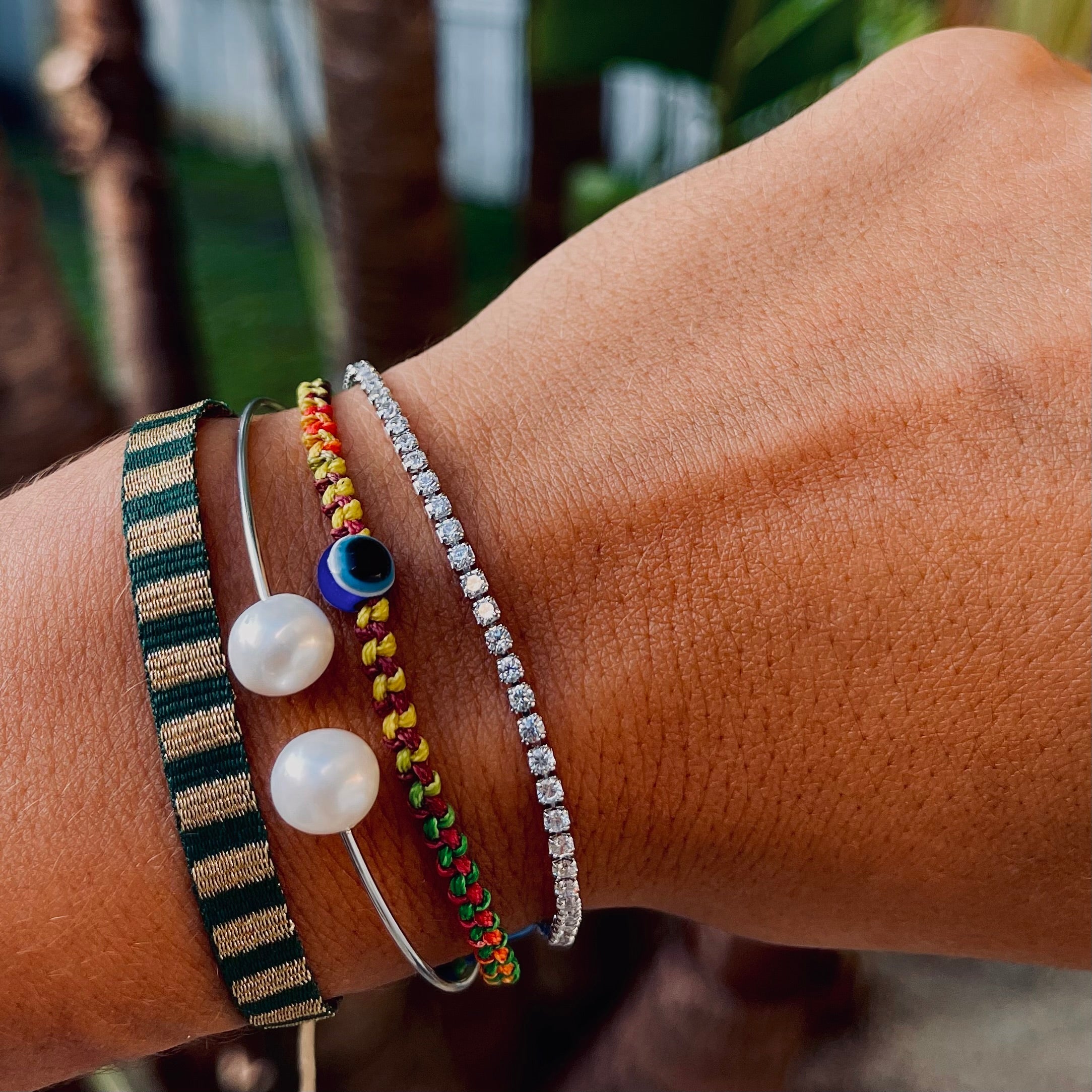 Mila Freshwater Pearl Bangle