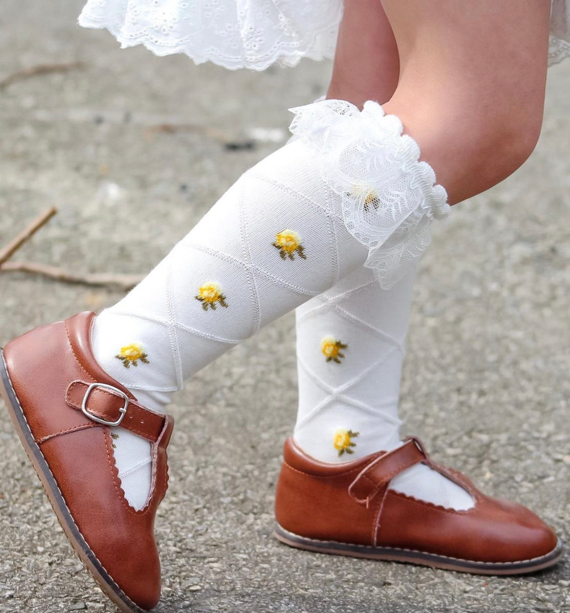 New T-straps Distressed Brown