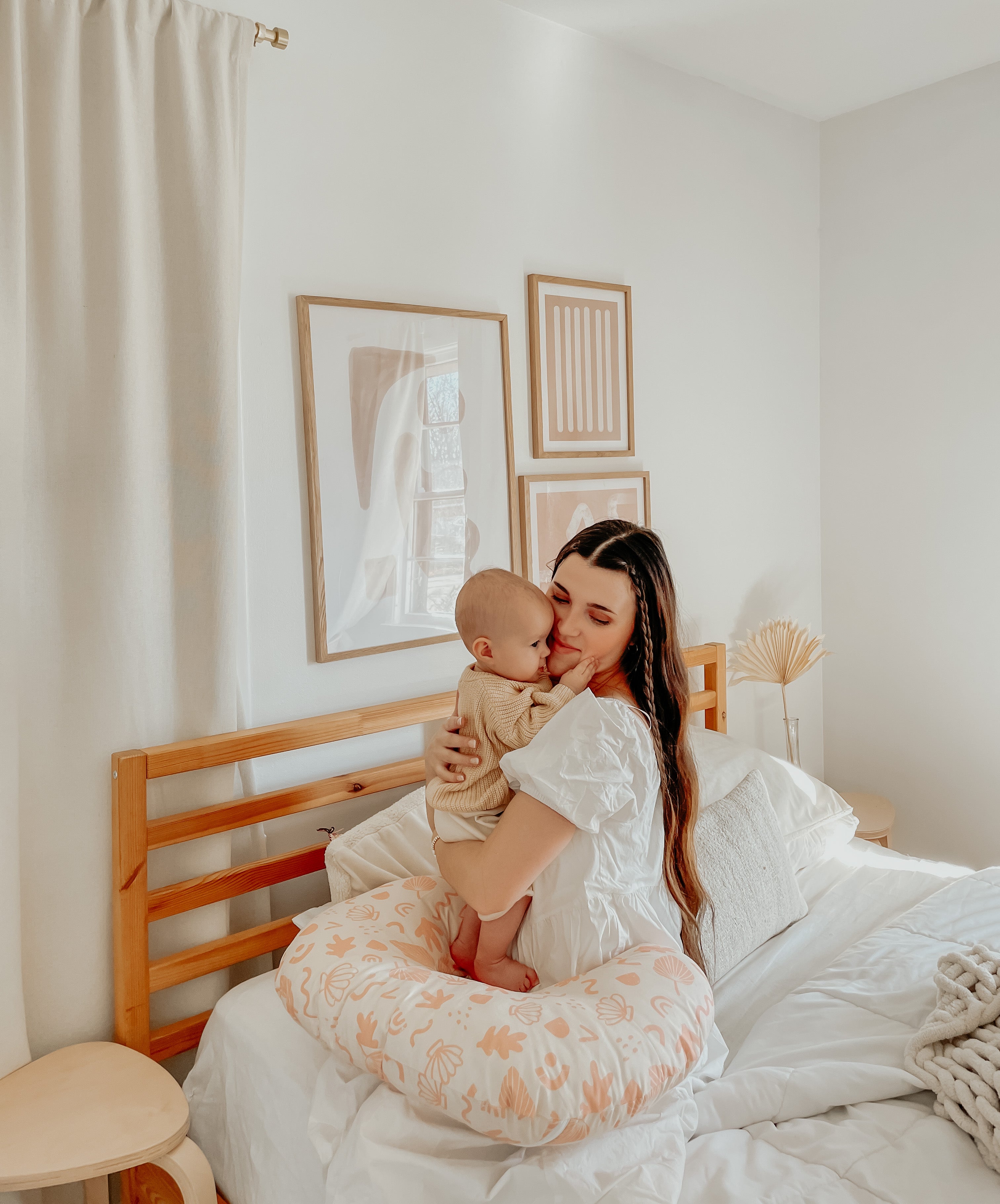 Naomi Nursing Pillow Cover