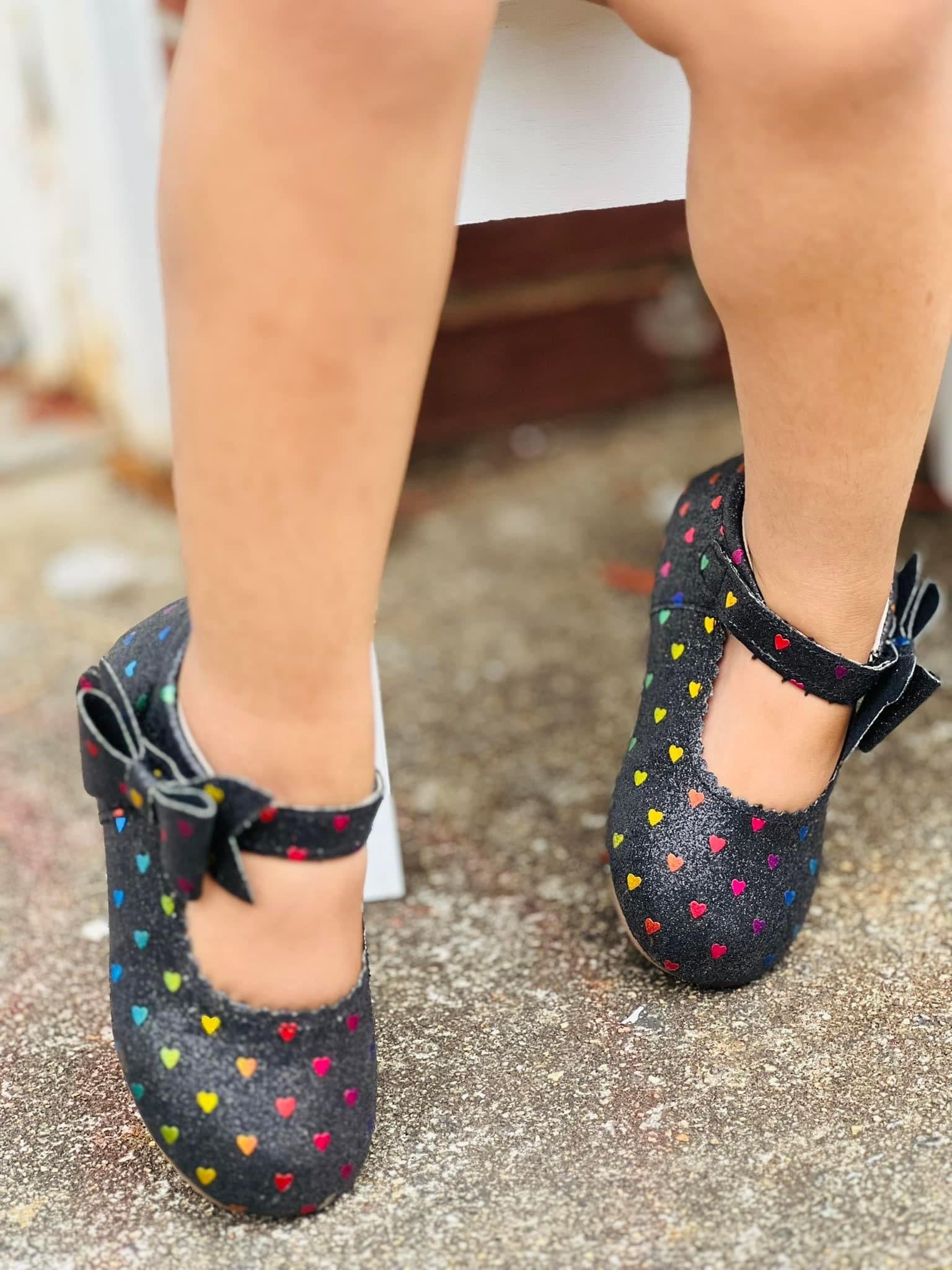 Lilien - Black - Multicolor Hearts