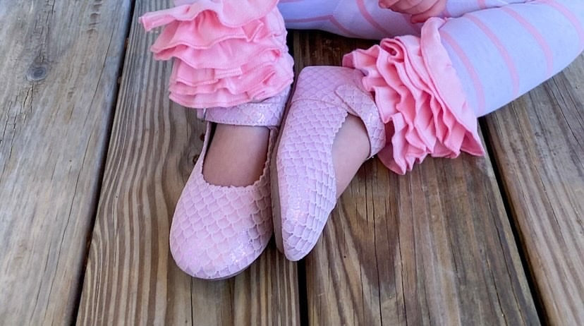 Mary Jane - Pink Mermaid Scales