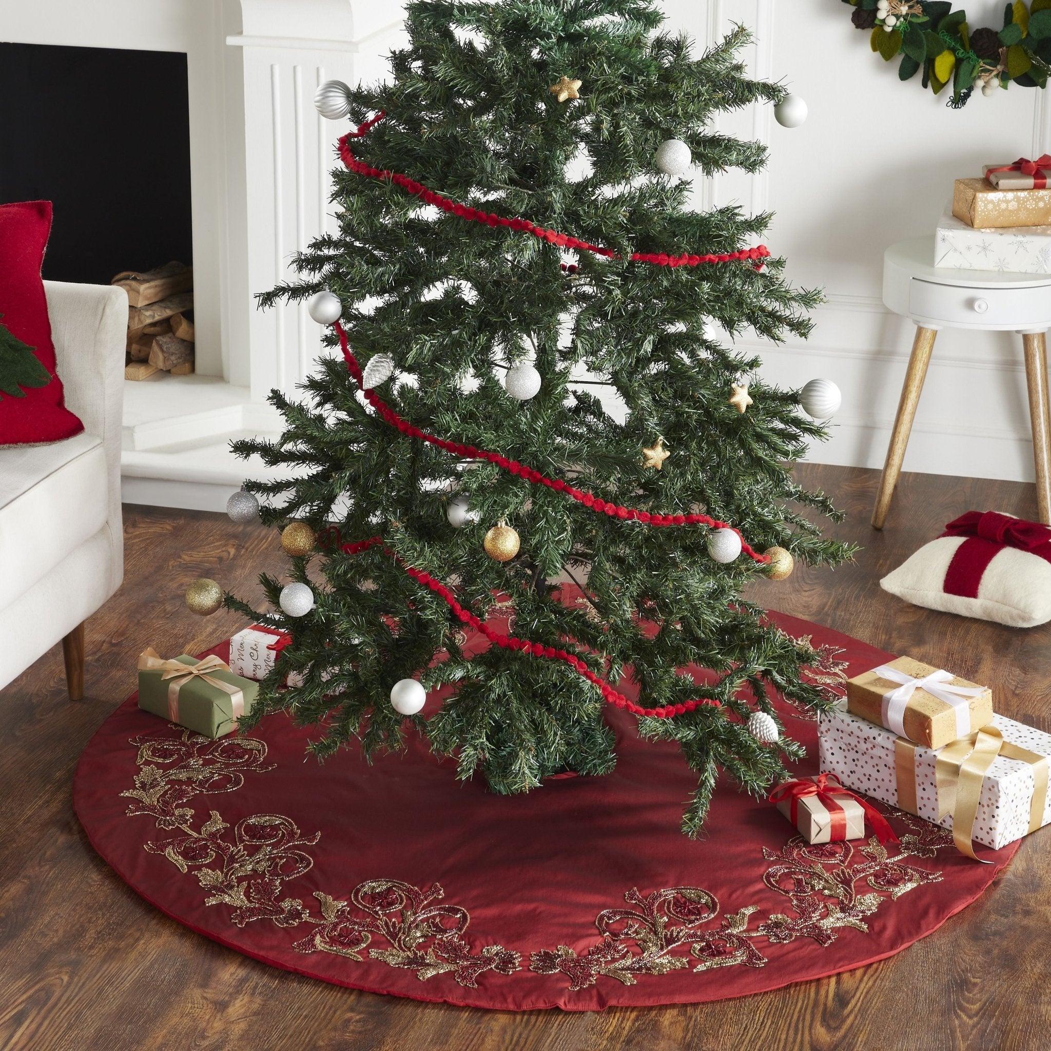 Imperial Design Hand Beaded Red Christmas Tree Skirt Red 60"