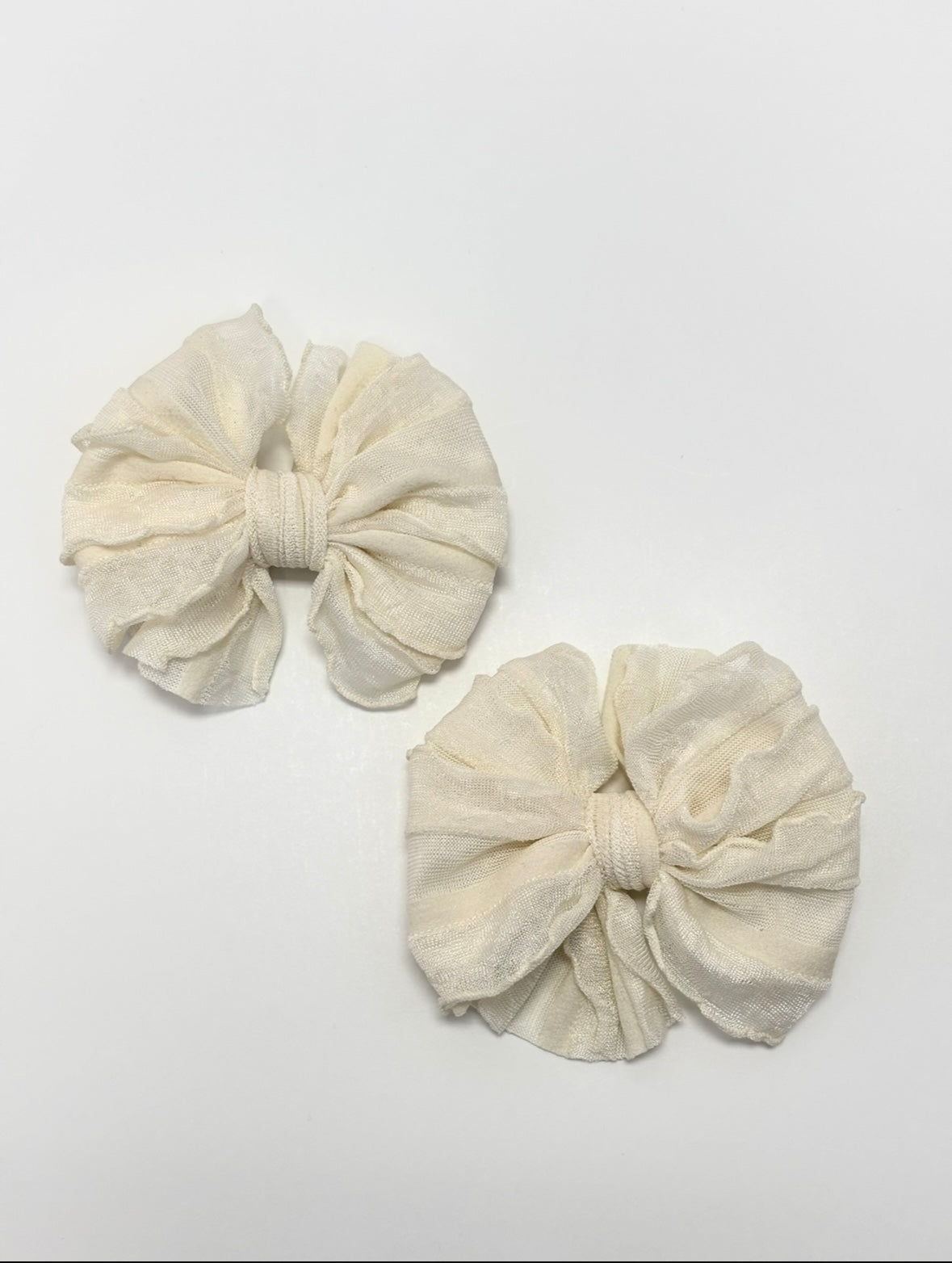 Ivory | Ruffled Hair Clip