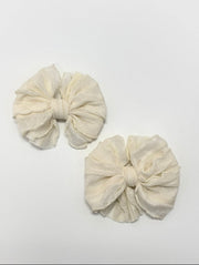 Ivory | Ruffled Hair Clip