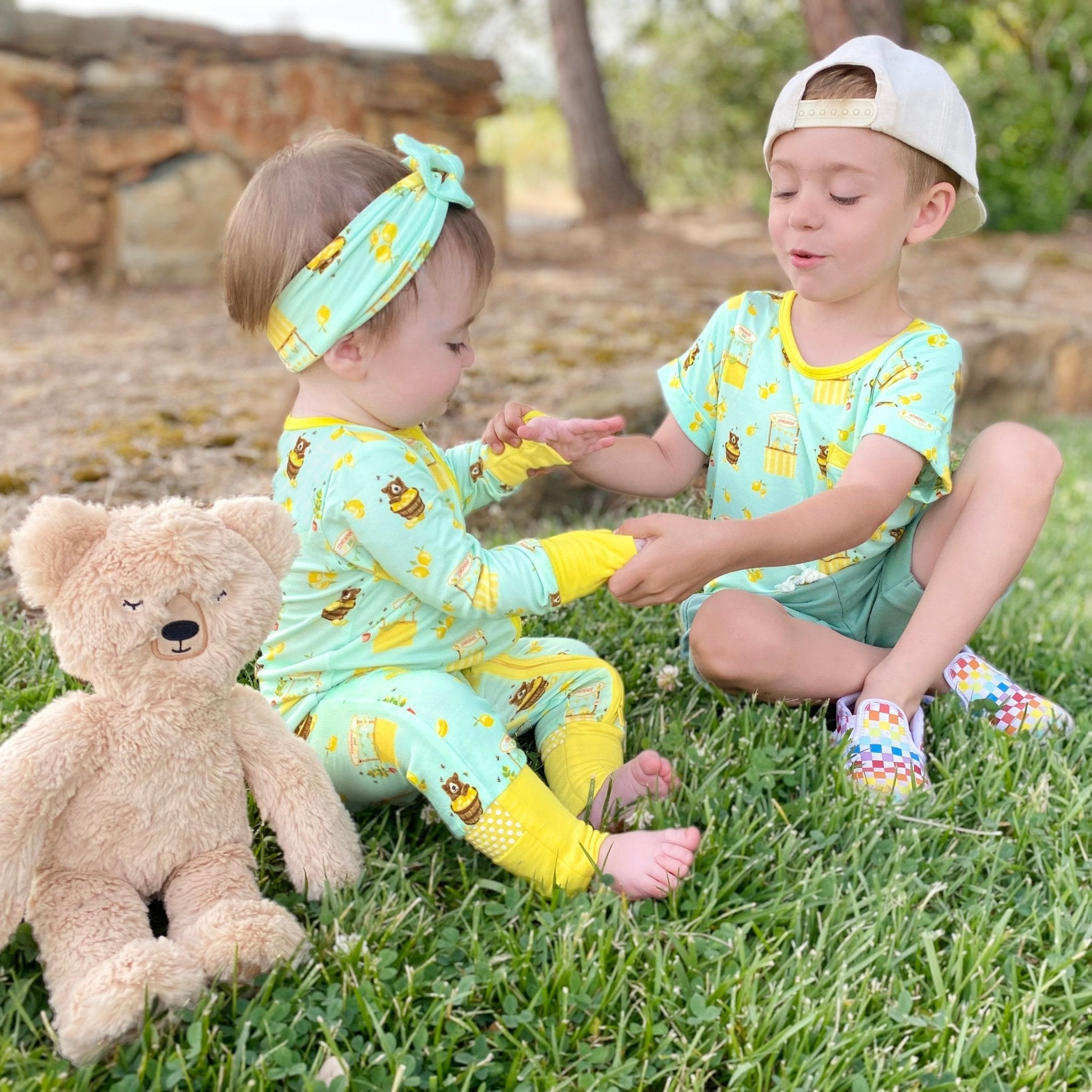 Lemonade Stands & Honey Bears Pocket Tee (18m-8y)