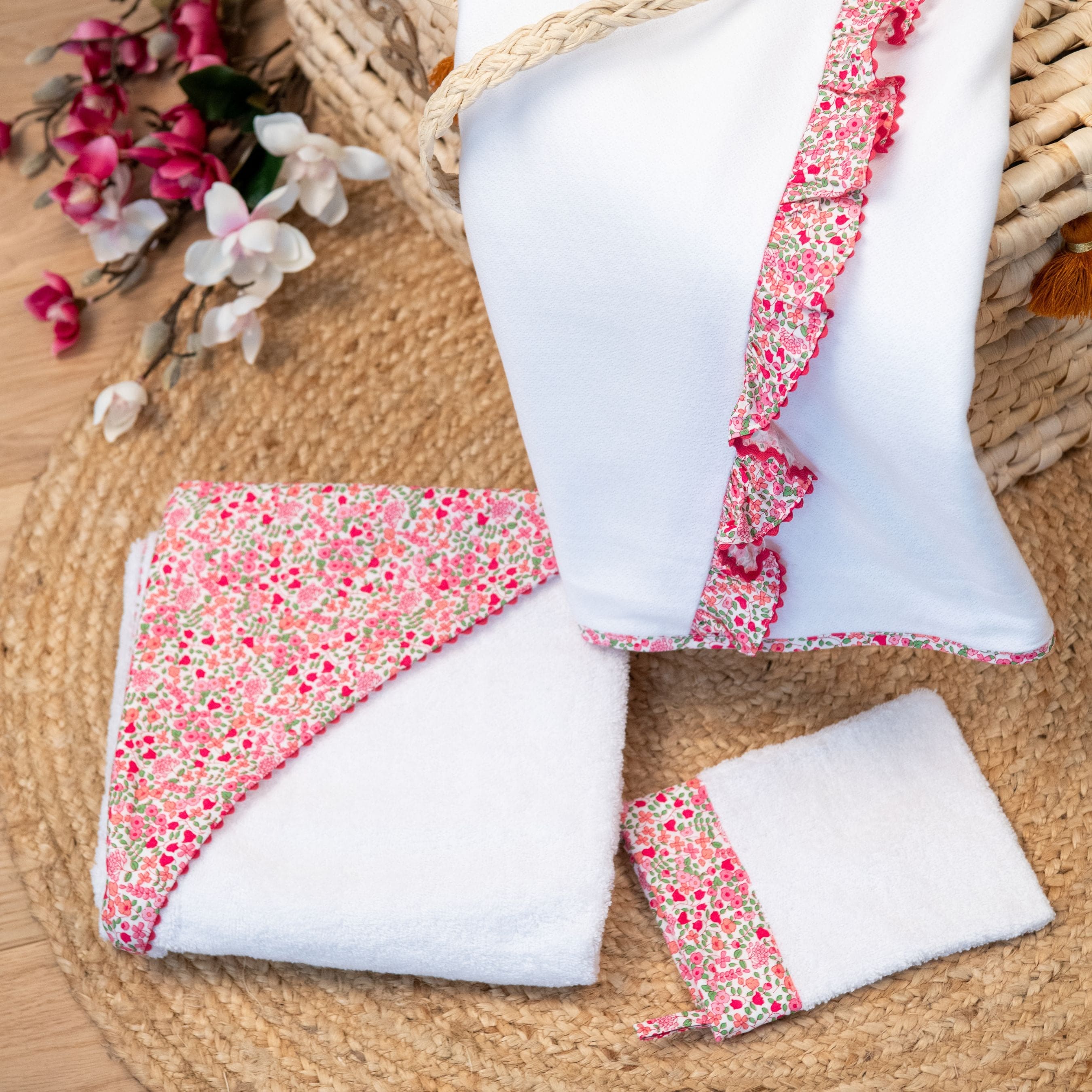 Lili Rose | Girls White & Pink Hooded Baby Towel & Mitt Set