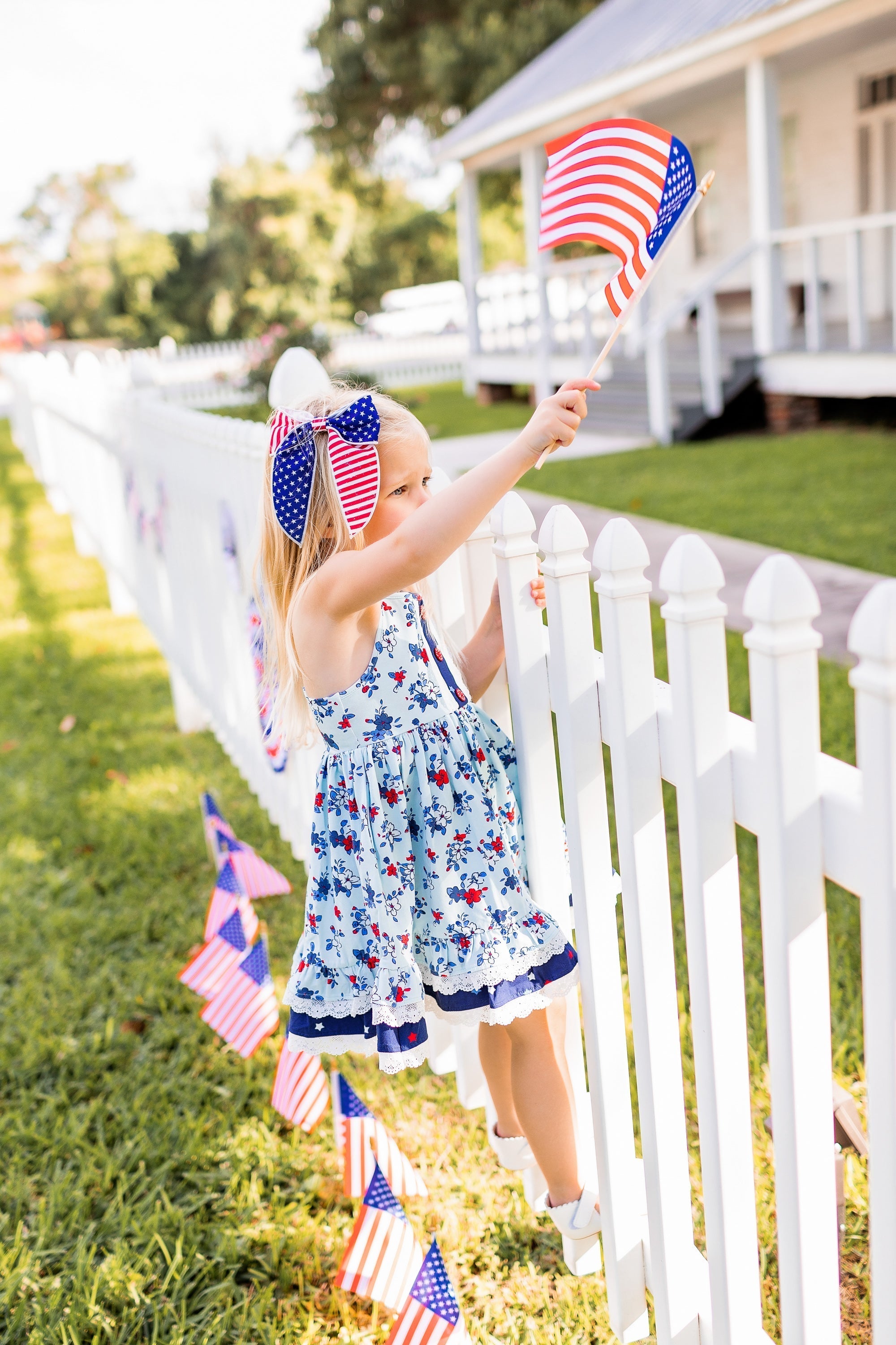 Patriotic Little Love Bug Bows