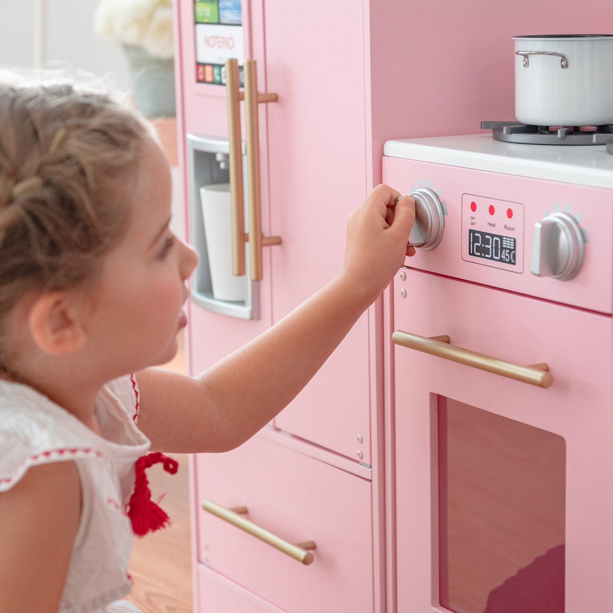 Little Chef Charlotte Play Kitchen & Refrigerator Set, Pink