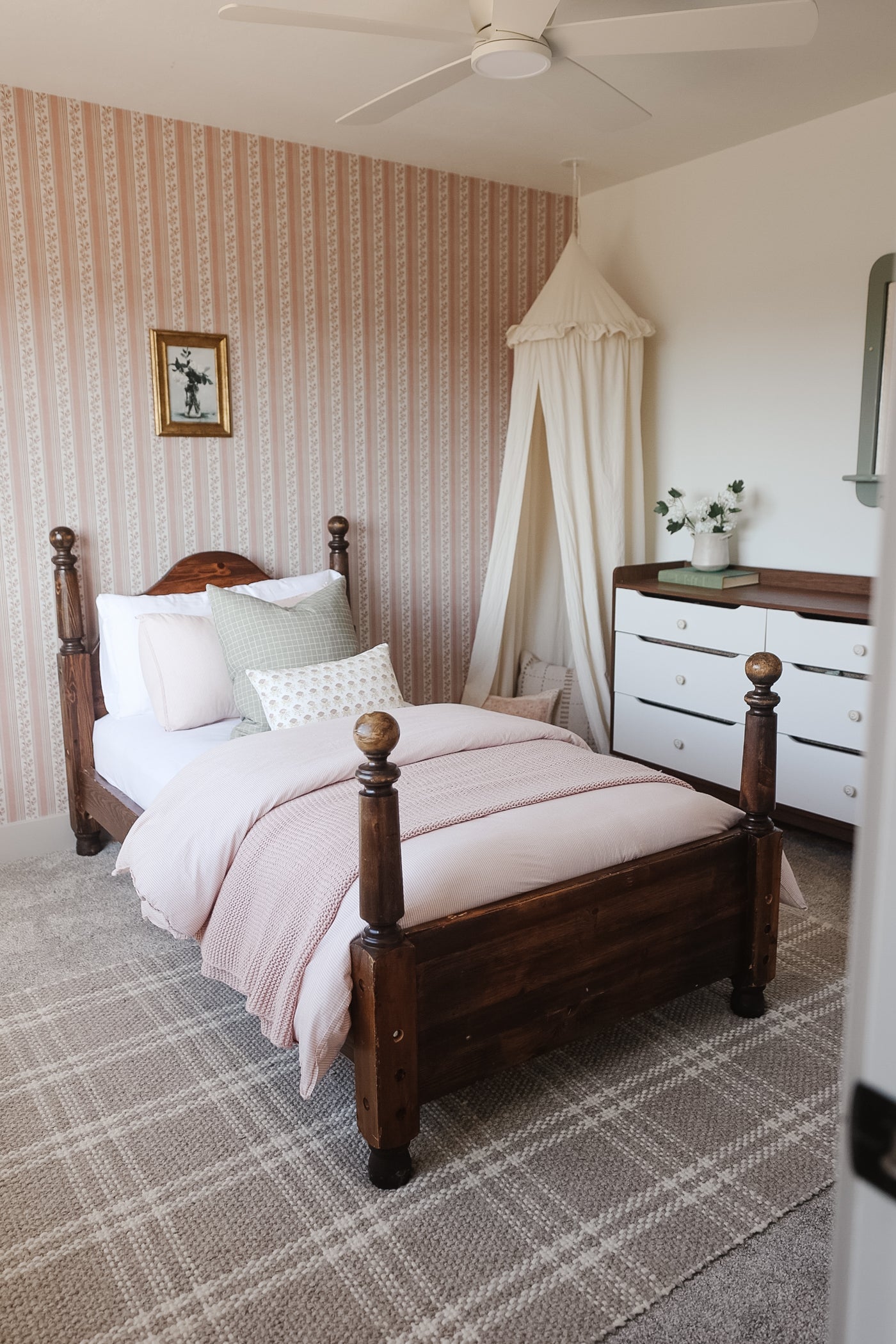 Auggie Wallpaper By Bloomery Decor