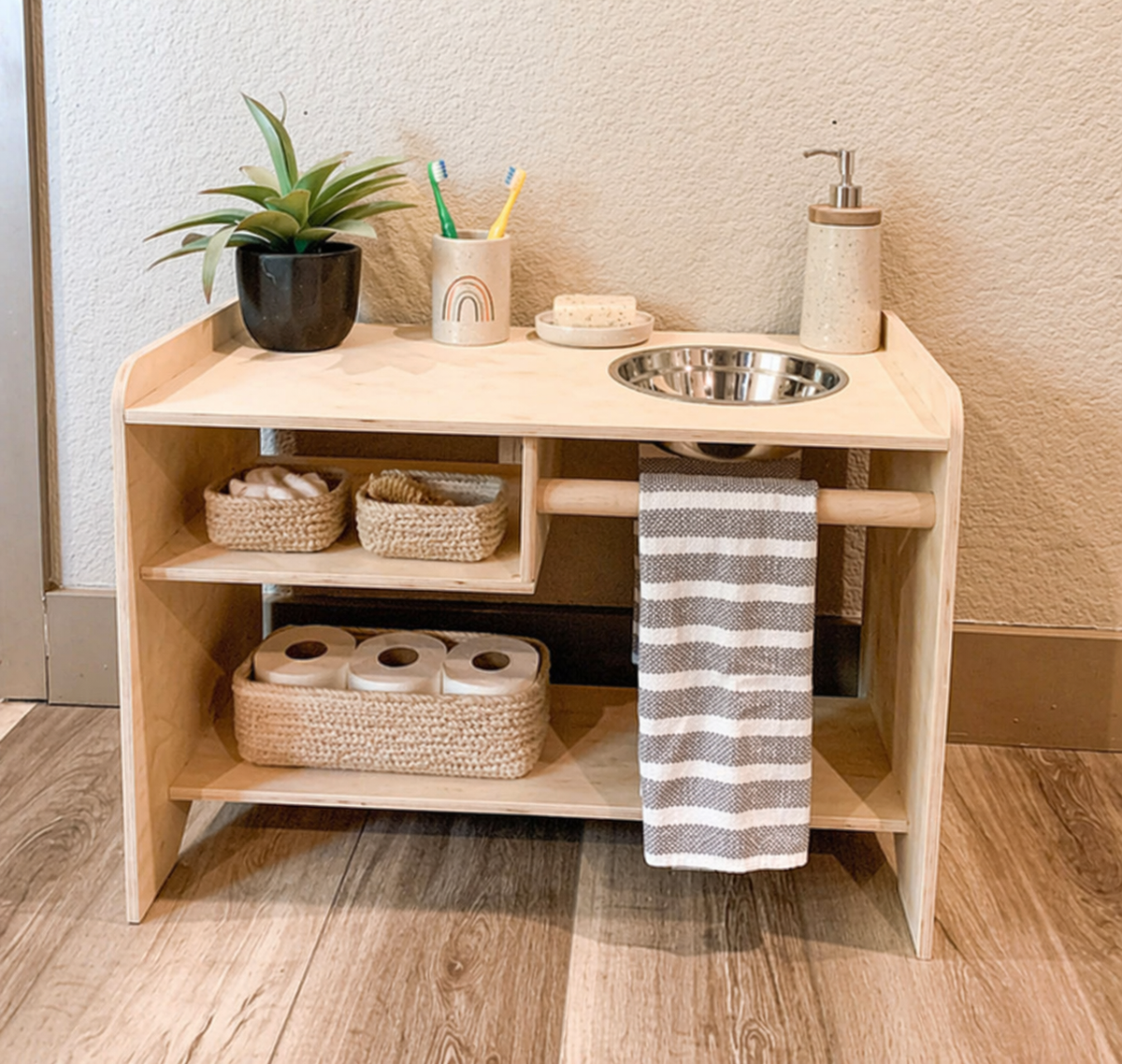 Luca- Toddler Wash Station