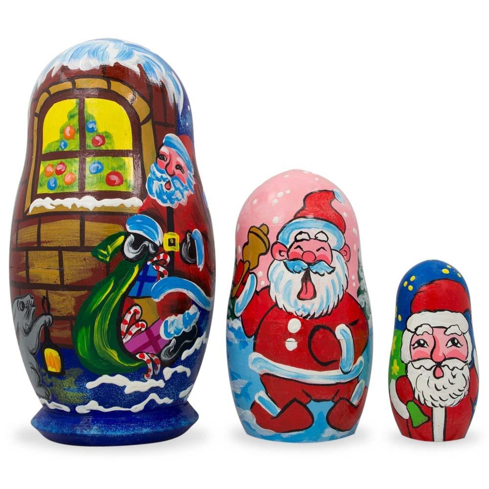 Set Of 3 Santa's Delivering Gifts Wooden Nesting Dolls 4.25 Inches