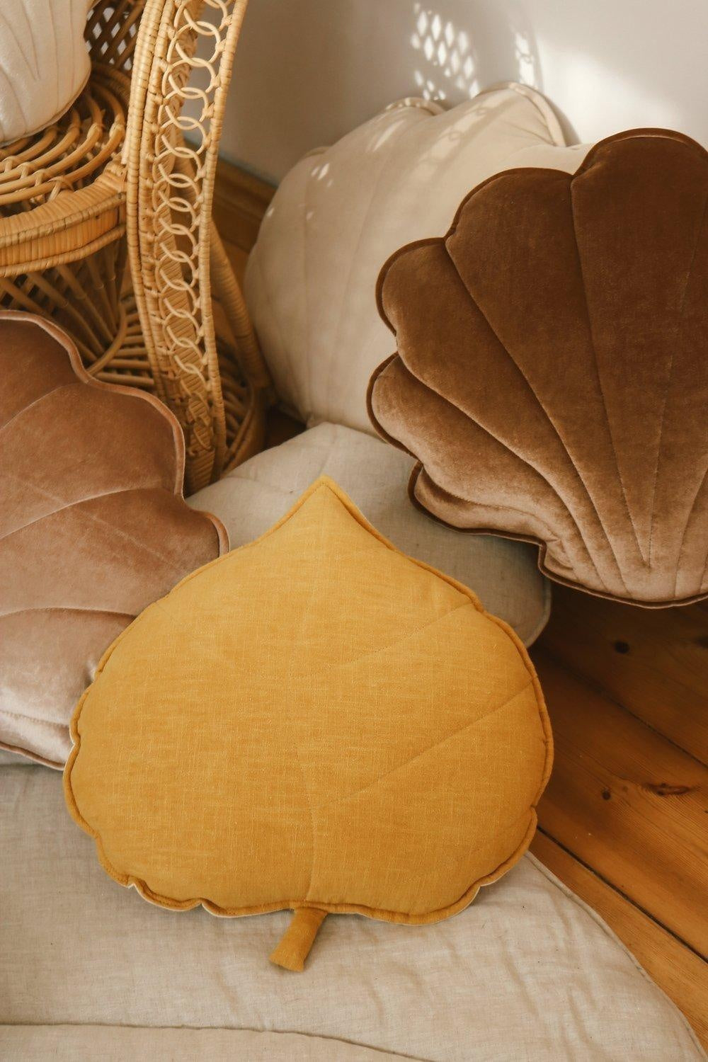 Linen Mango Leaf Pillow