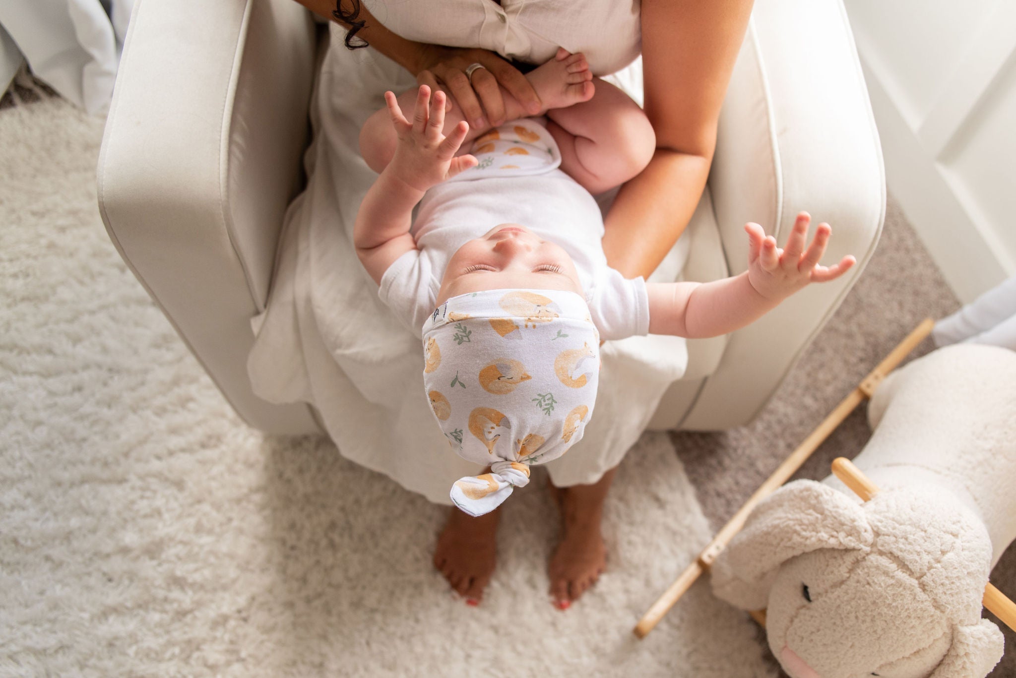 Newborn Top Knot Hat - Sleepy Fox
