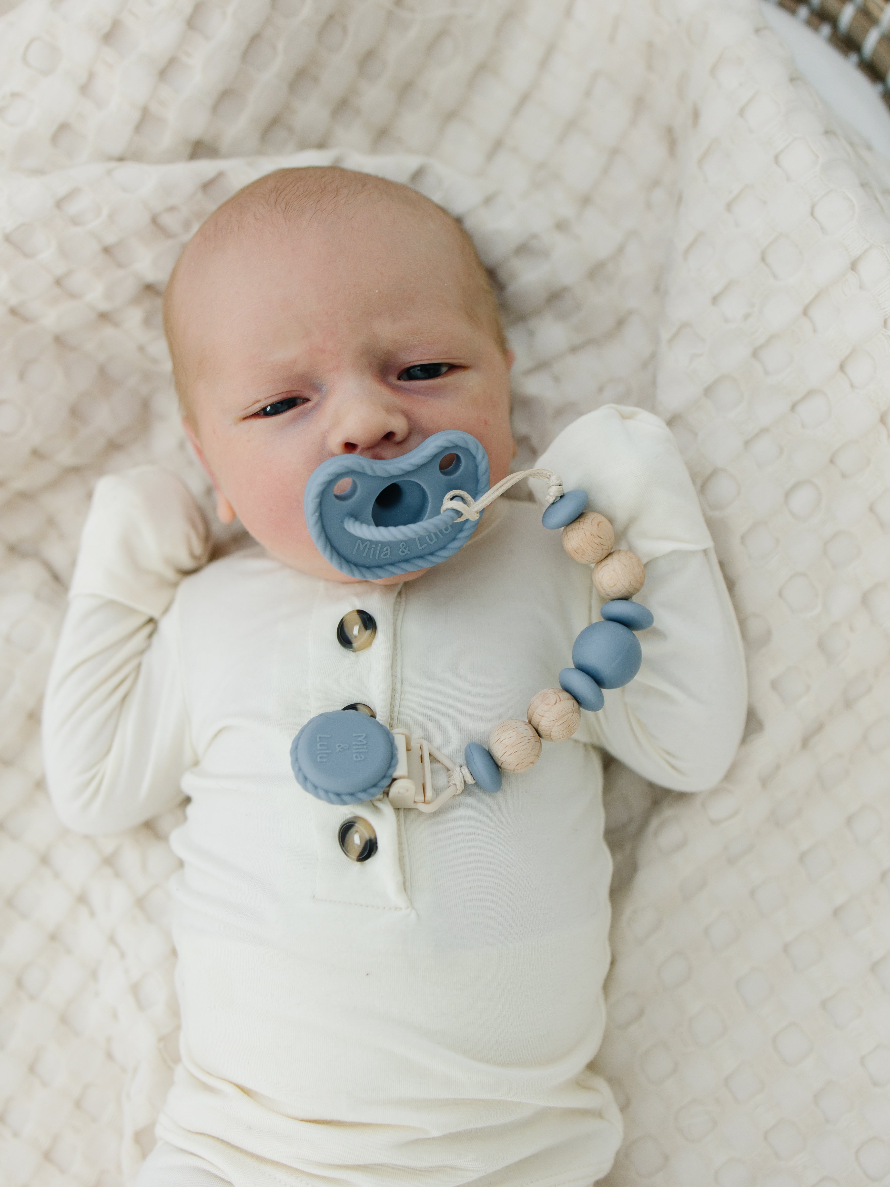 Metal-free Beaded Silicone And Beech Wood Pacifier Clips