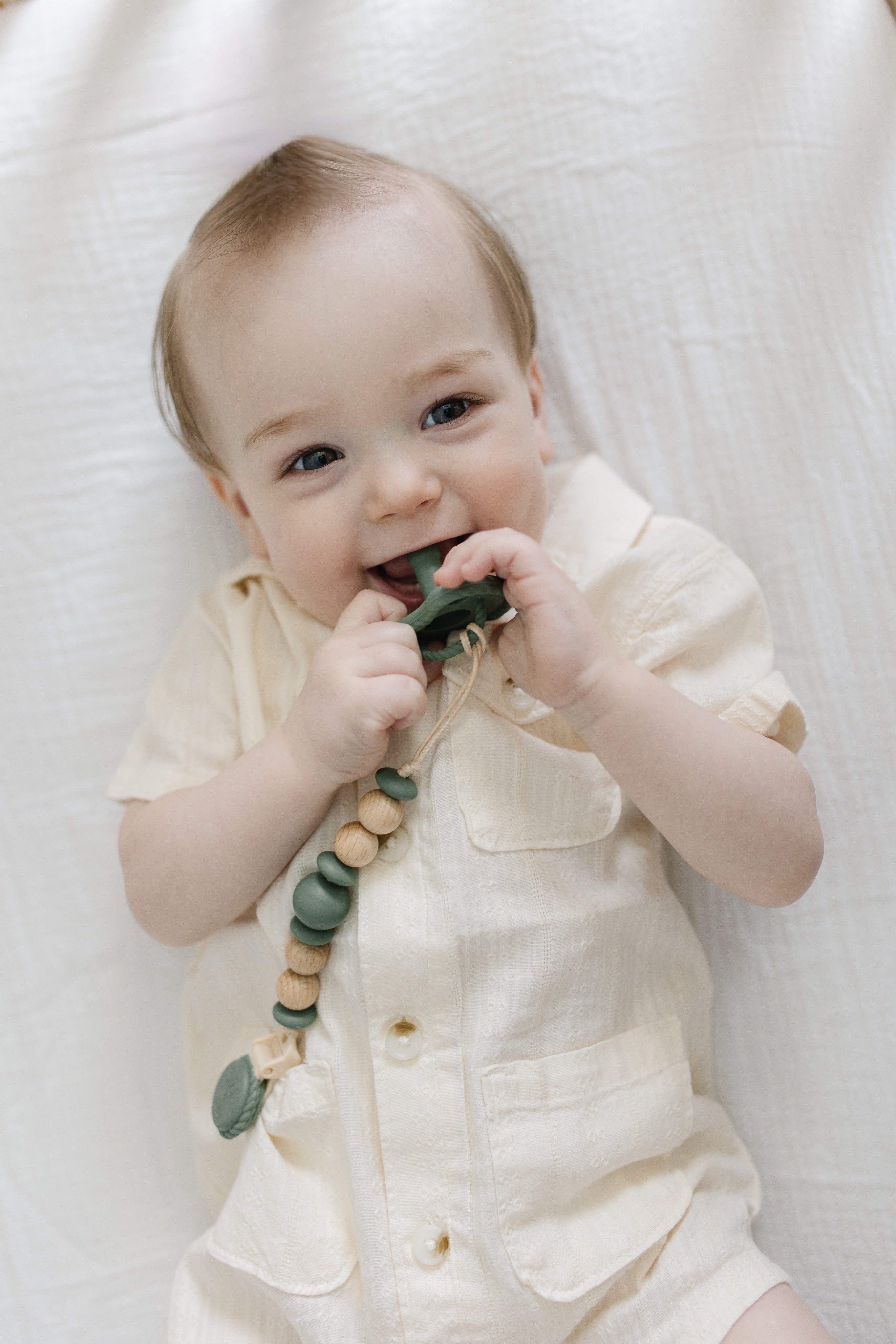 Metal-free Beaded Silicone And Beech Wood Pacifier Clips