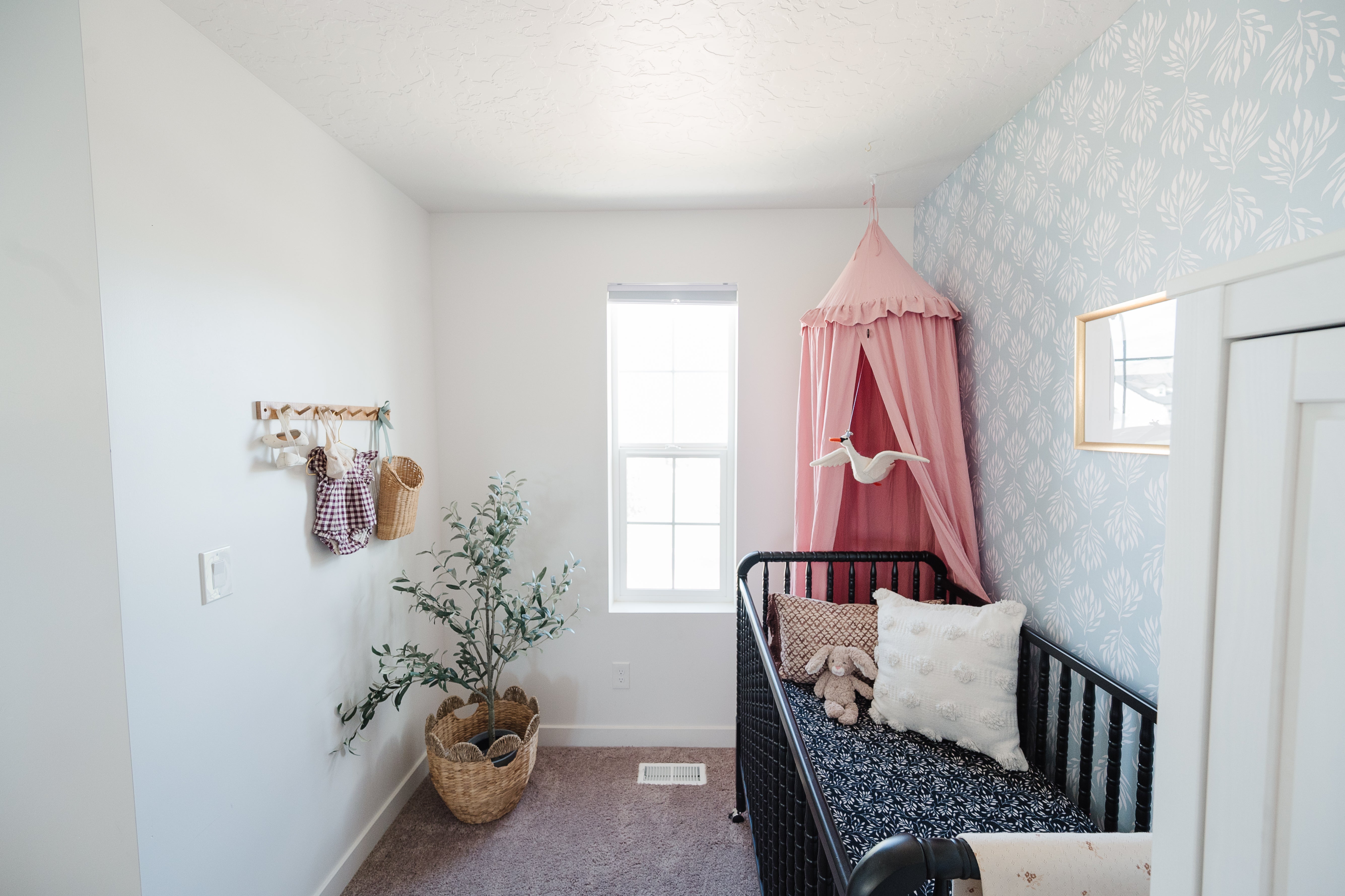 Amorette Wallpaper By Melissa Johnson Design