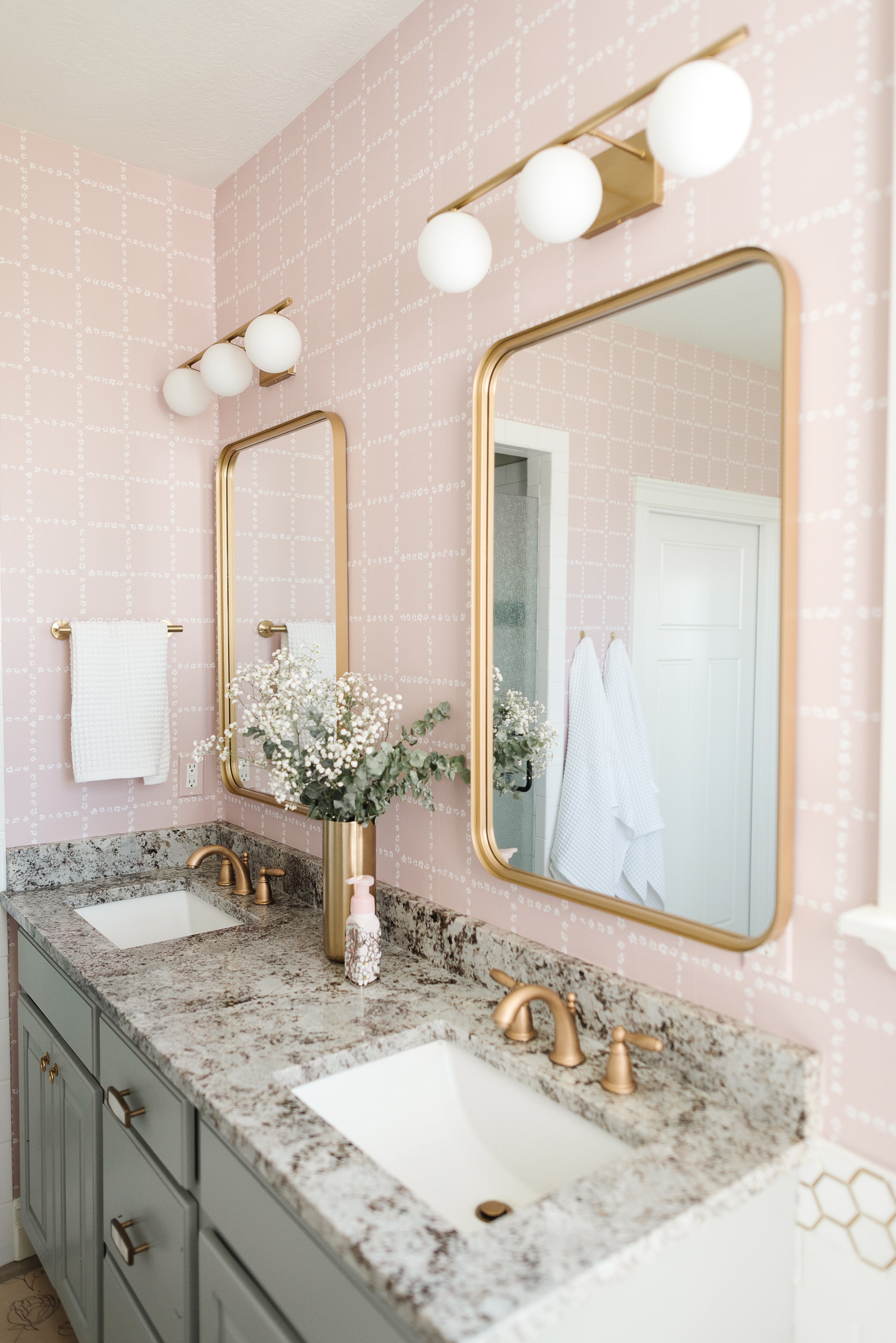 Shae Wallpaper By Melissa Johnson Design