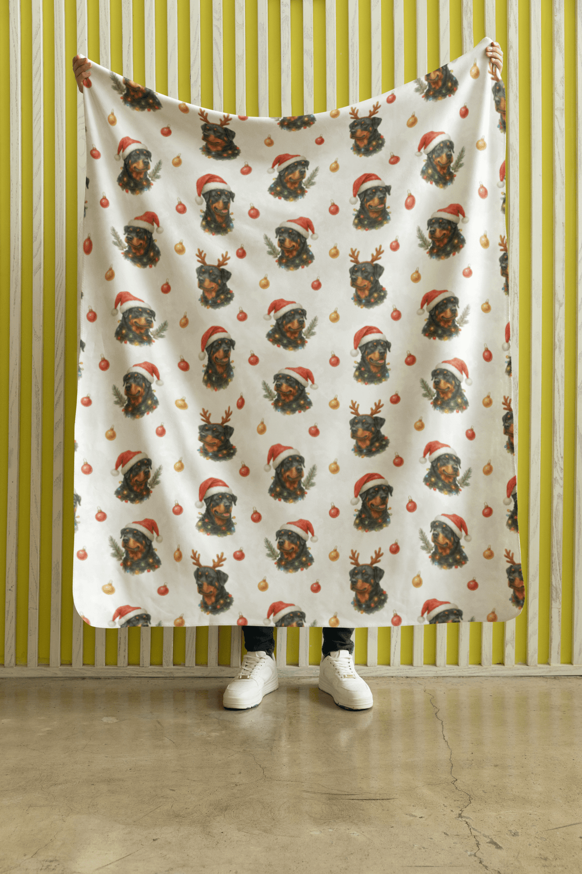 Winter Watch Rottweiler Sherpa Blanket