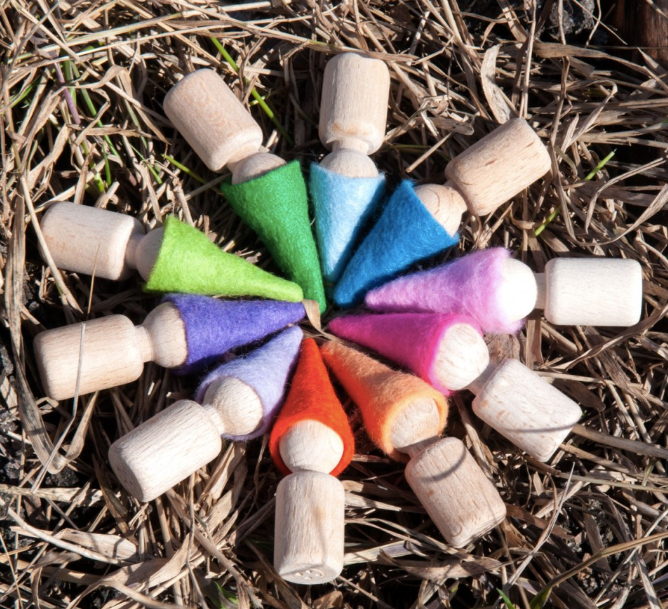 Wooden Toy Car With Ten Pegs In Multi-colored Hats