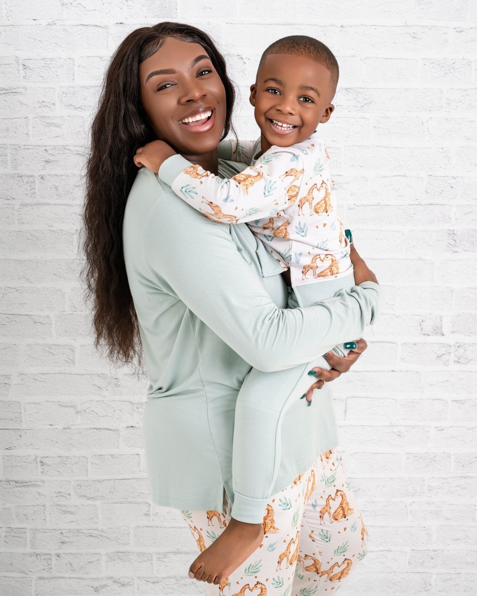 Mother's Love (giraffe) Kids Jogger Set