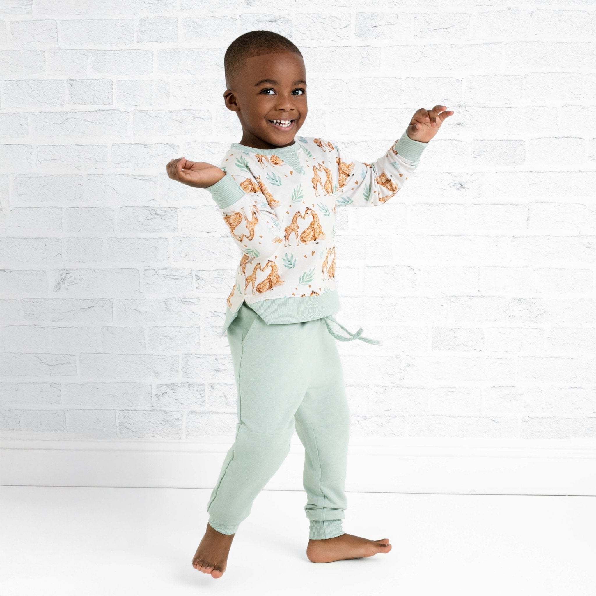 Mother's Love (giraffe) Kids Jogger Set