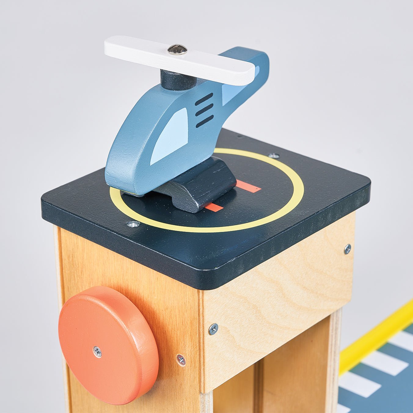 Multi-level Garage With Lift