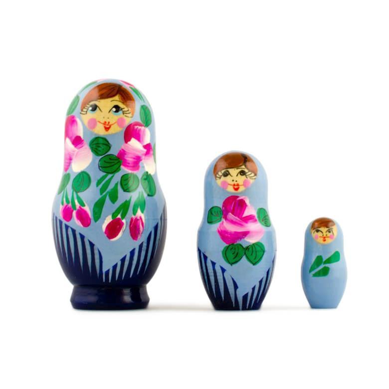 Set Of 3 Blue Dress Wooden  Nesting Dolls 3.5 Inches