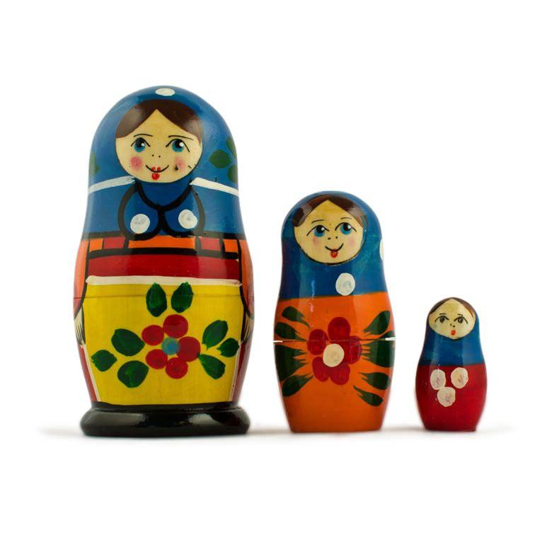 Set Of 3 Folk Girls In Blue Scarf Wooden Nesting Dolls 3.5 Inches