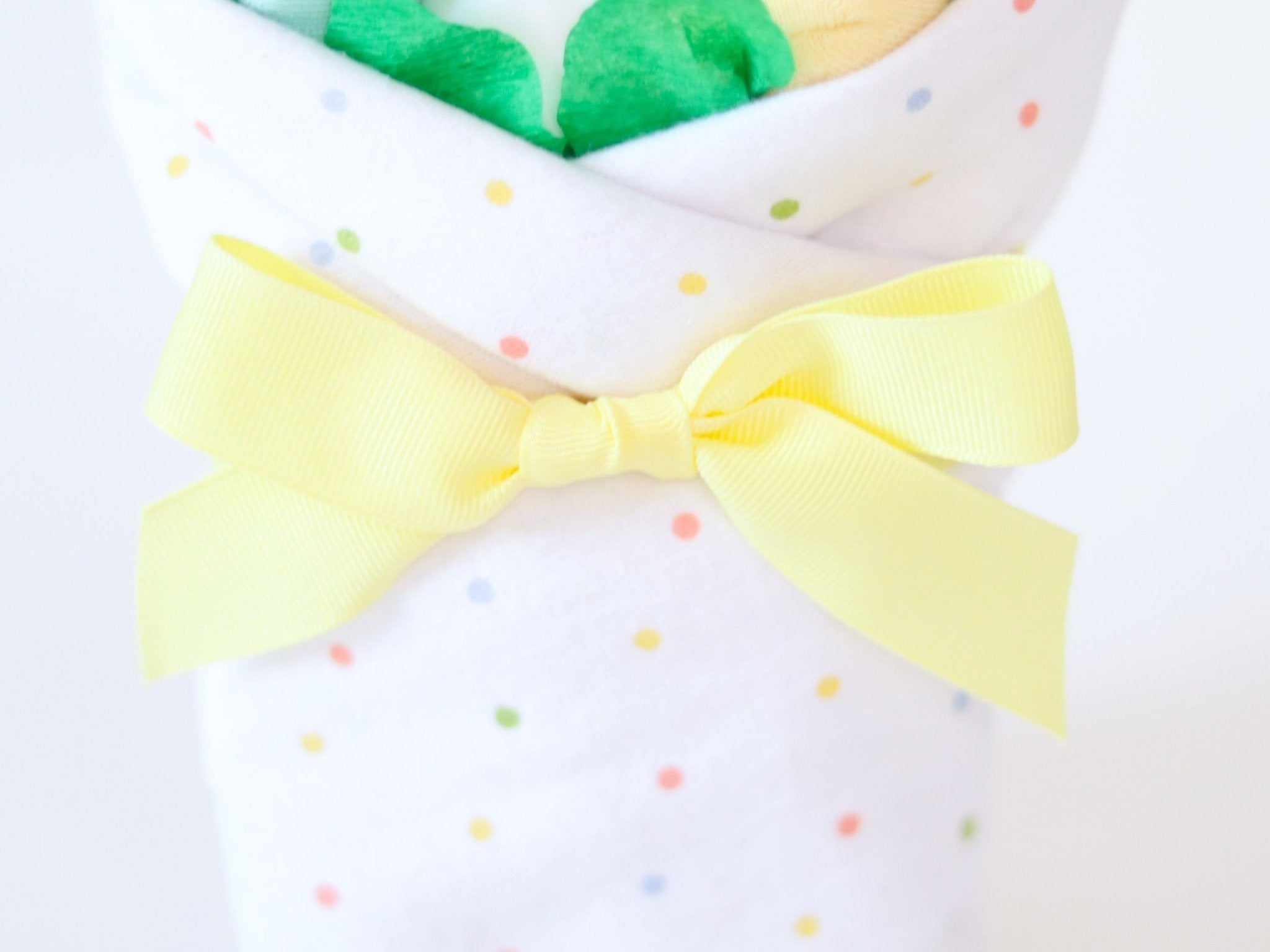 Neutral Dots Baby Gift Set