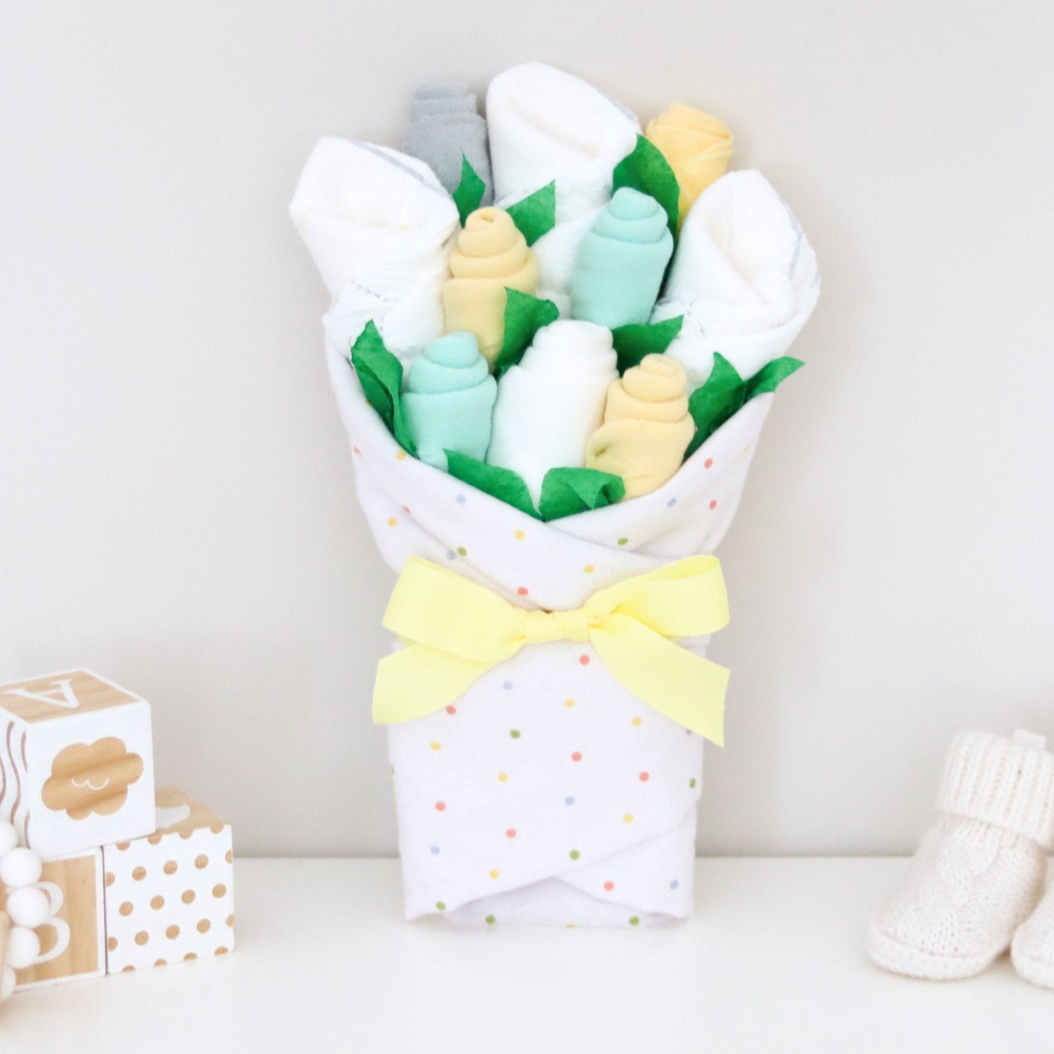 Neutral Dots Baby Gift Set