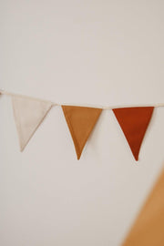 “ochre” Garland