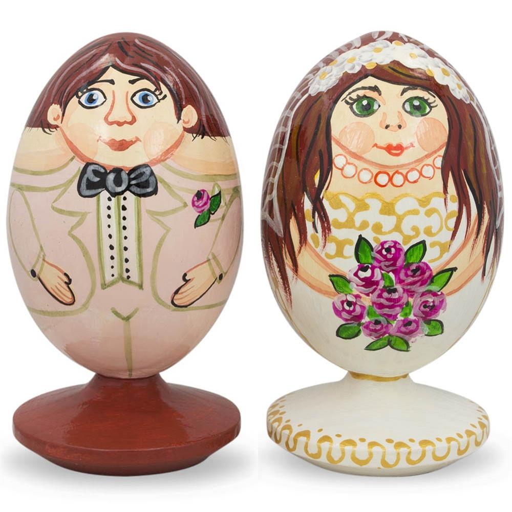 Set Of 2 Bride And Groom Wedding Wooden Figurines