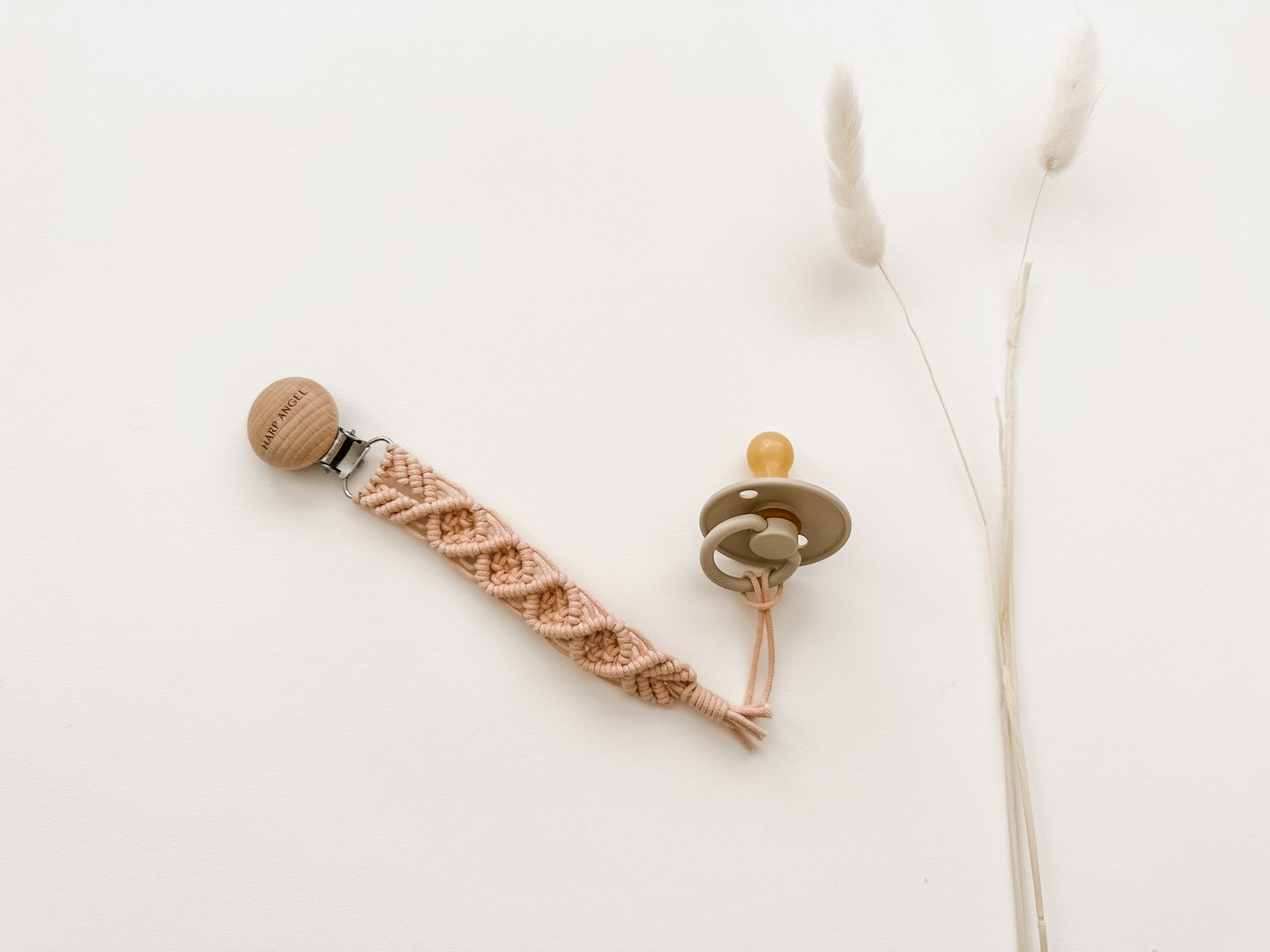 Pacifier Clip Macrame - Blush