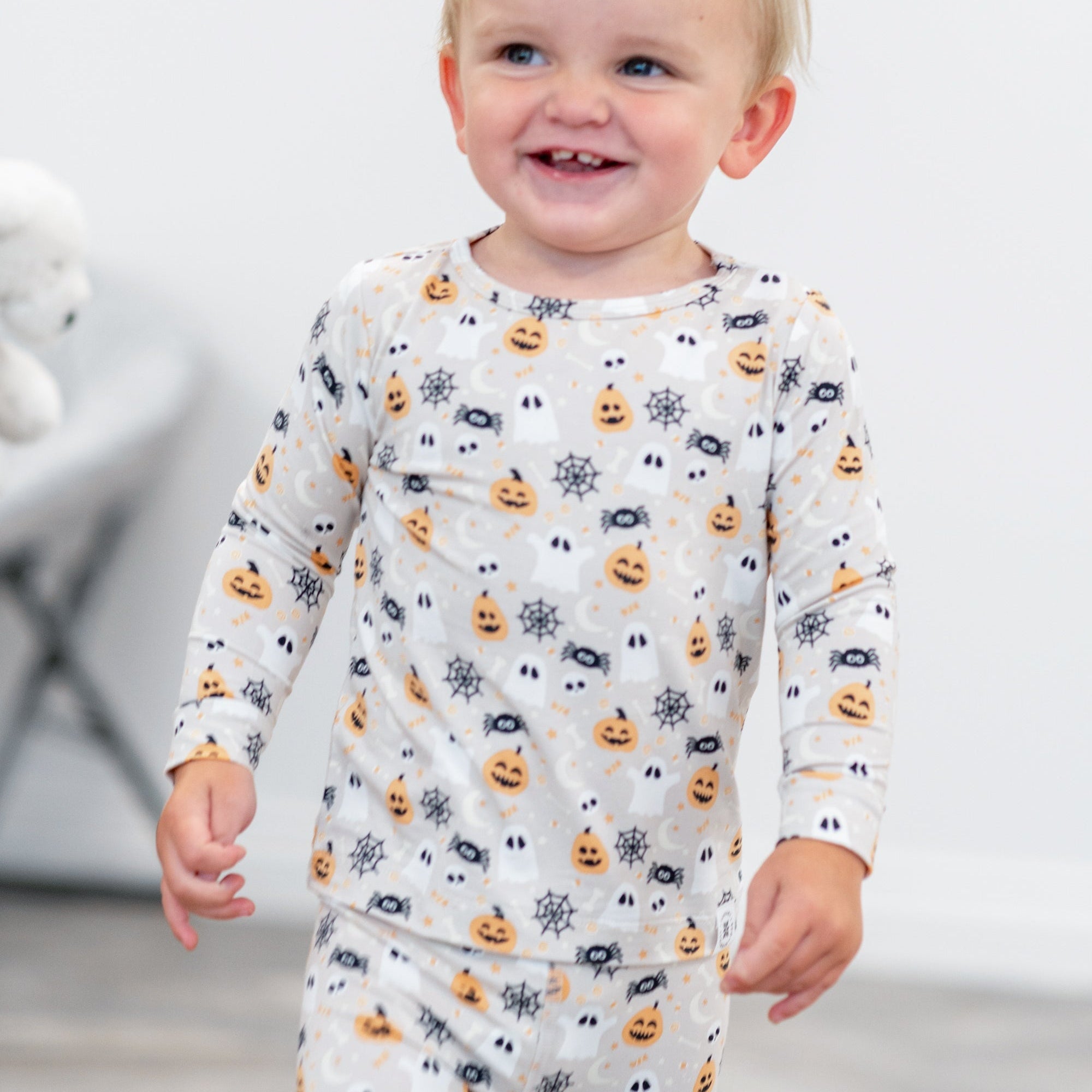 Pajama Set With Ghosts And Pumpkins