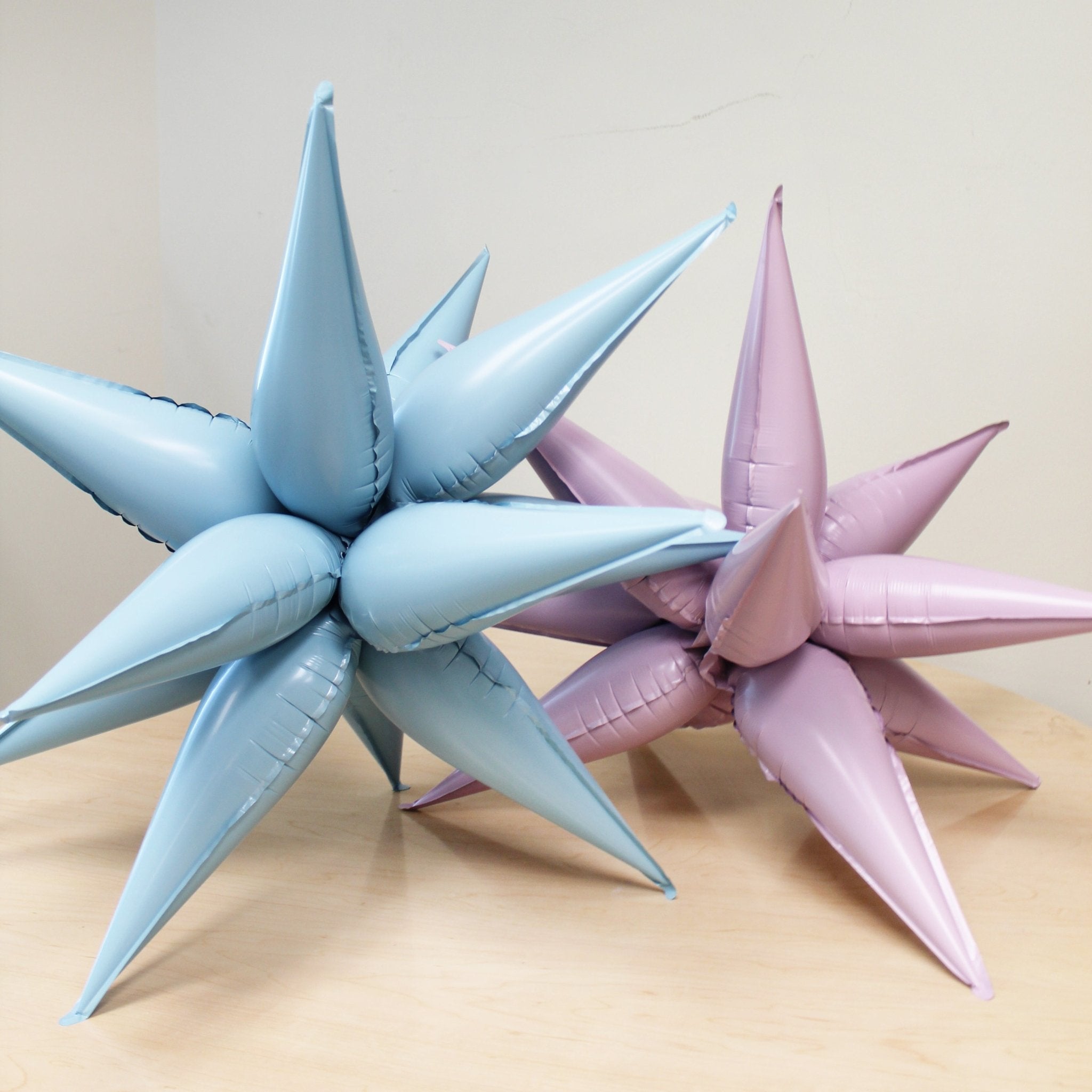 Pastel Blue Starburst Cluster Balloon (26 Inches)