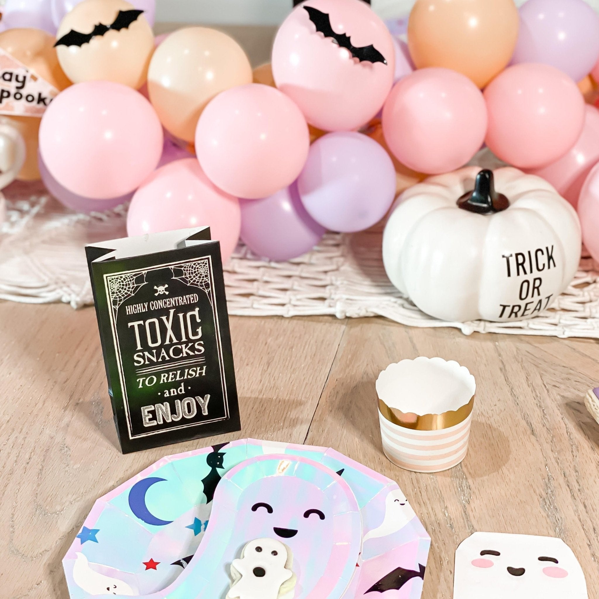 Spooky Cute Halloween Balloon Garland Kit – Pastel Pink & Peach