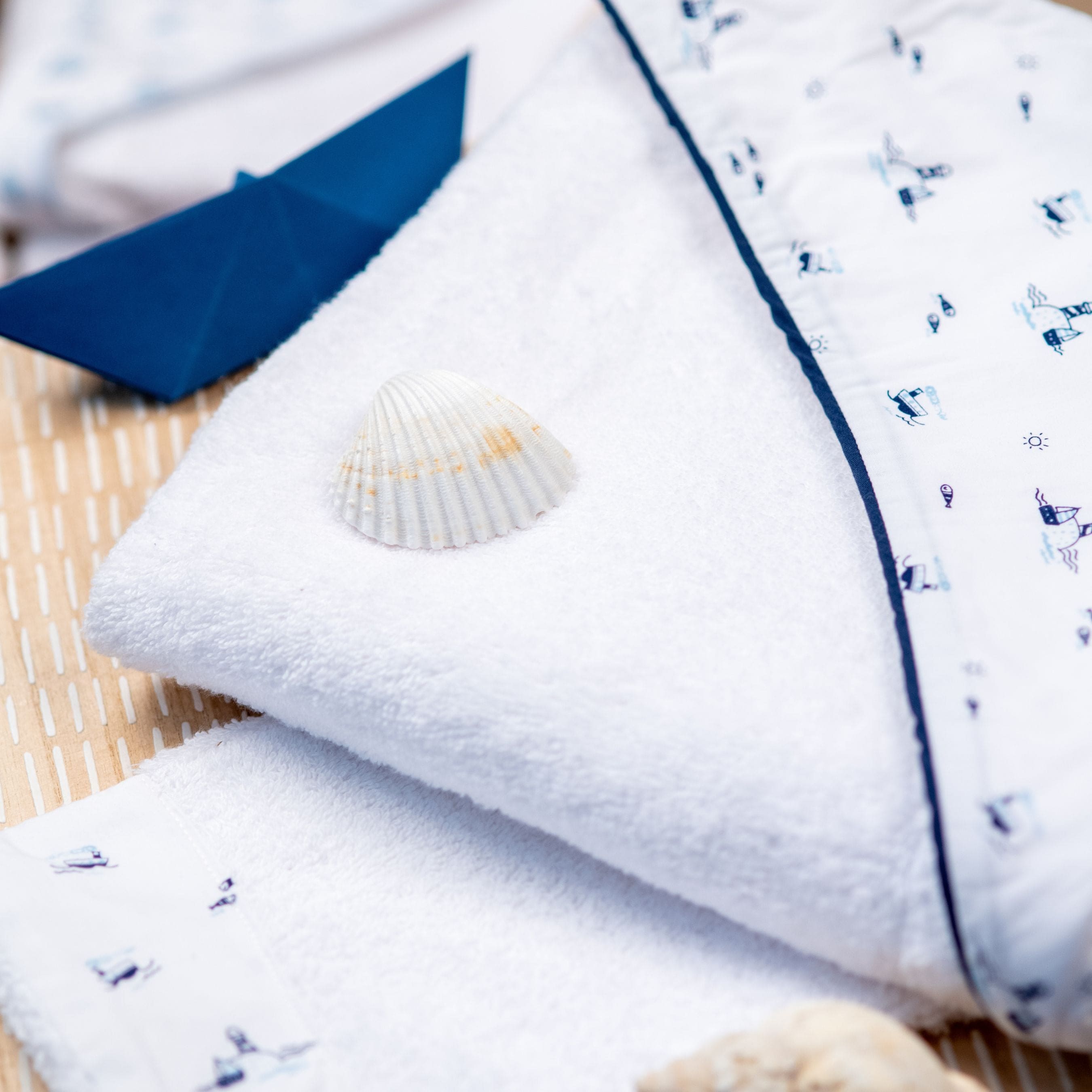 Petit Marcel | Hooded Baby Towel (80cm)